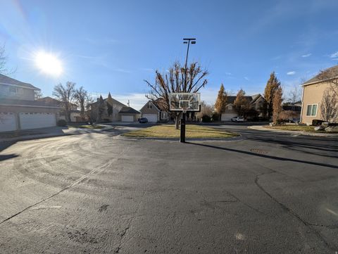Tiny photo for 734 N HILLSDALE LN, Provo, UT 84606 (MLS # 2125672)