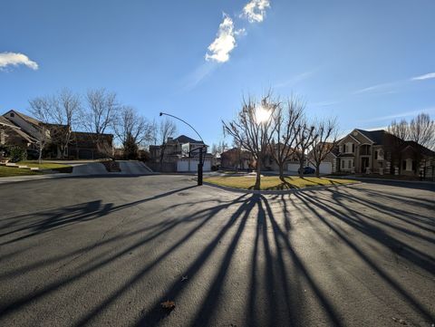 Tiny photo for 734 N HILLSDALE LN, Provo, UT 84606 (MLS # 2125672)