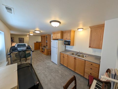 Tiny photo for 734 N HILLSDALE LN, Provo, UT 84606 (MLS # 2125672)