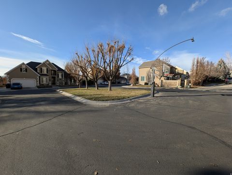 Tiny photo for 734 N HILLSDALE LN, Provo, UT 84606 (MLS # 2125672)
