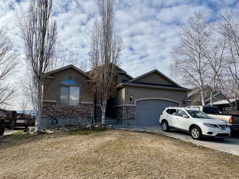 Photo of 1758 S 50 E, Orem, UT 84058 (MLS # 2134169)