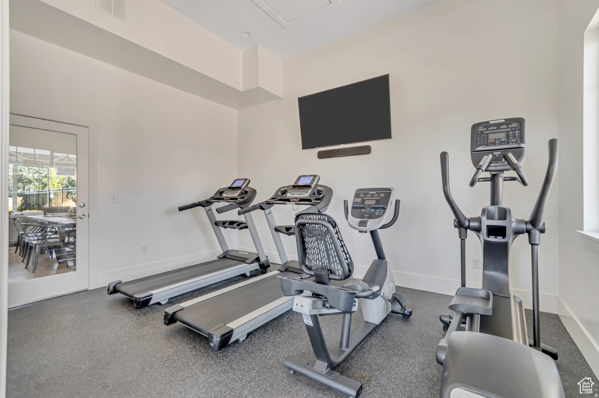 LAKEVIEW - Residential Income