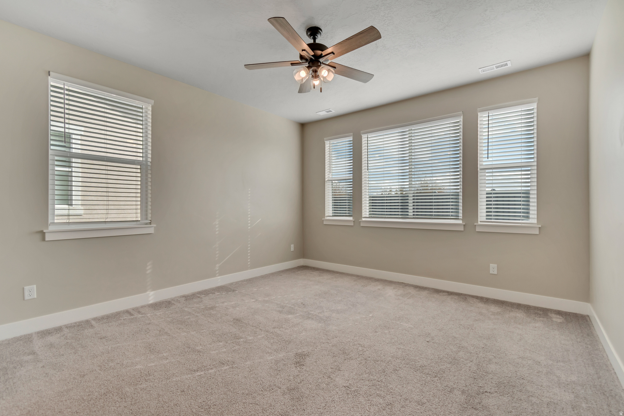 LAKEVIEW - Residential Income