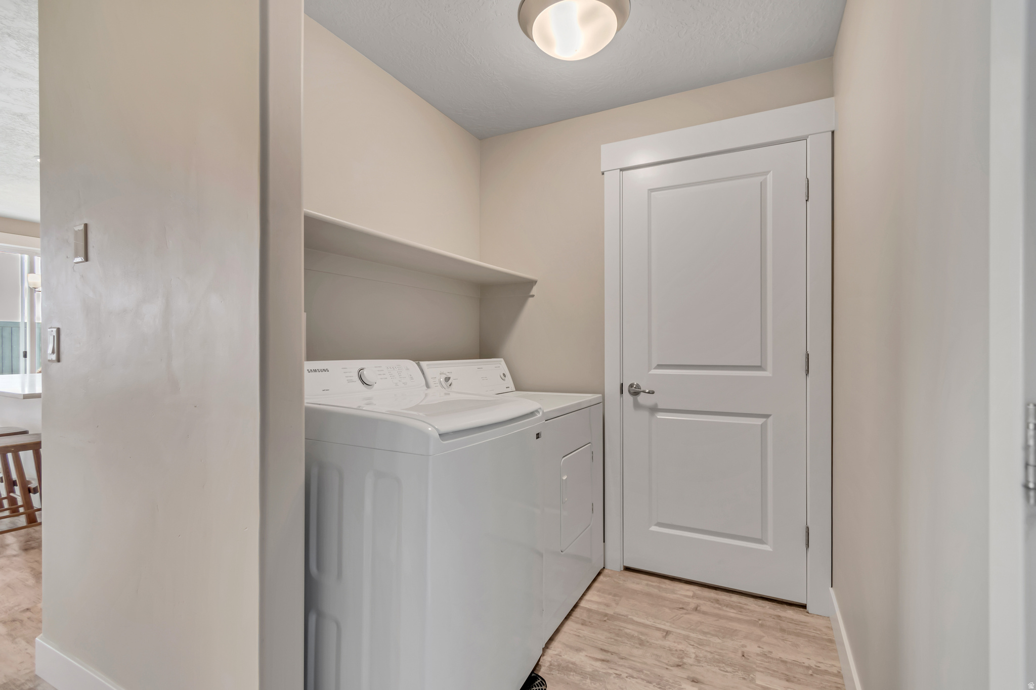 LAKEVIEW - Residential Income