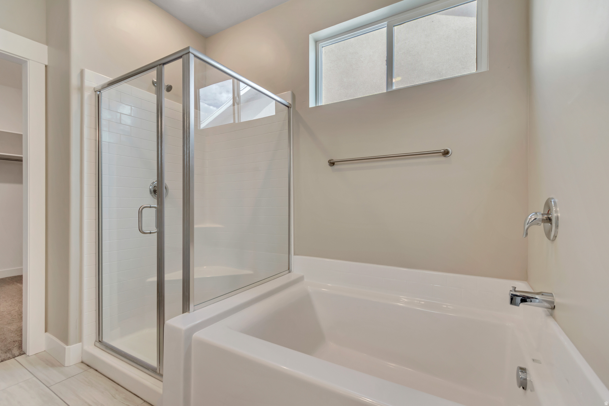 LAKEVIEW - Residential Income