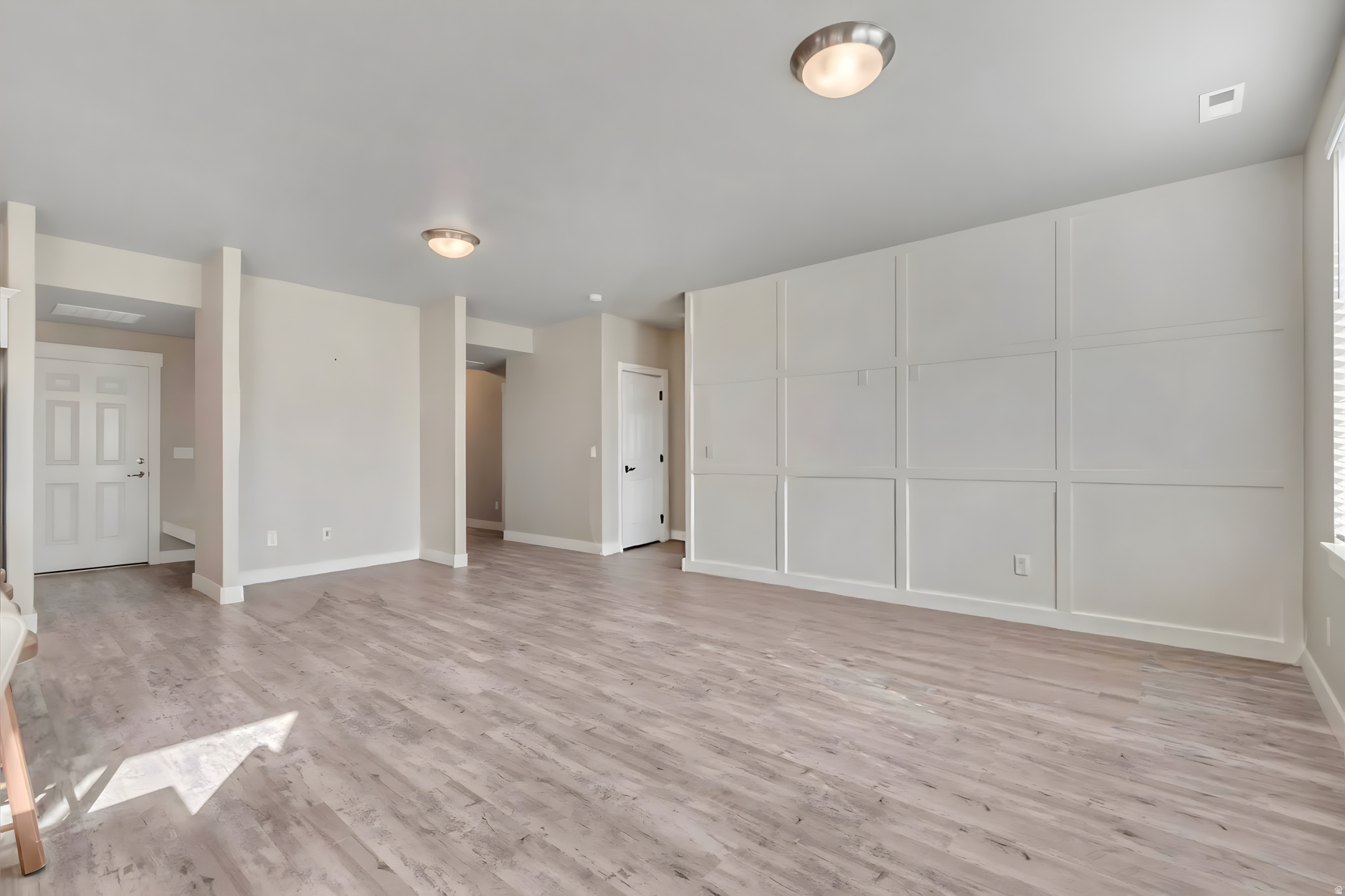 LAKEVIEW - Residential Income