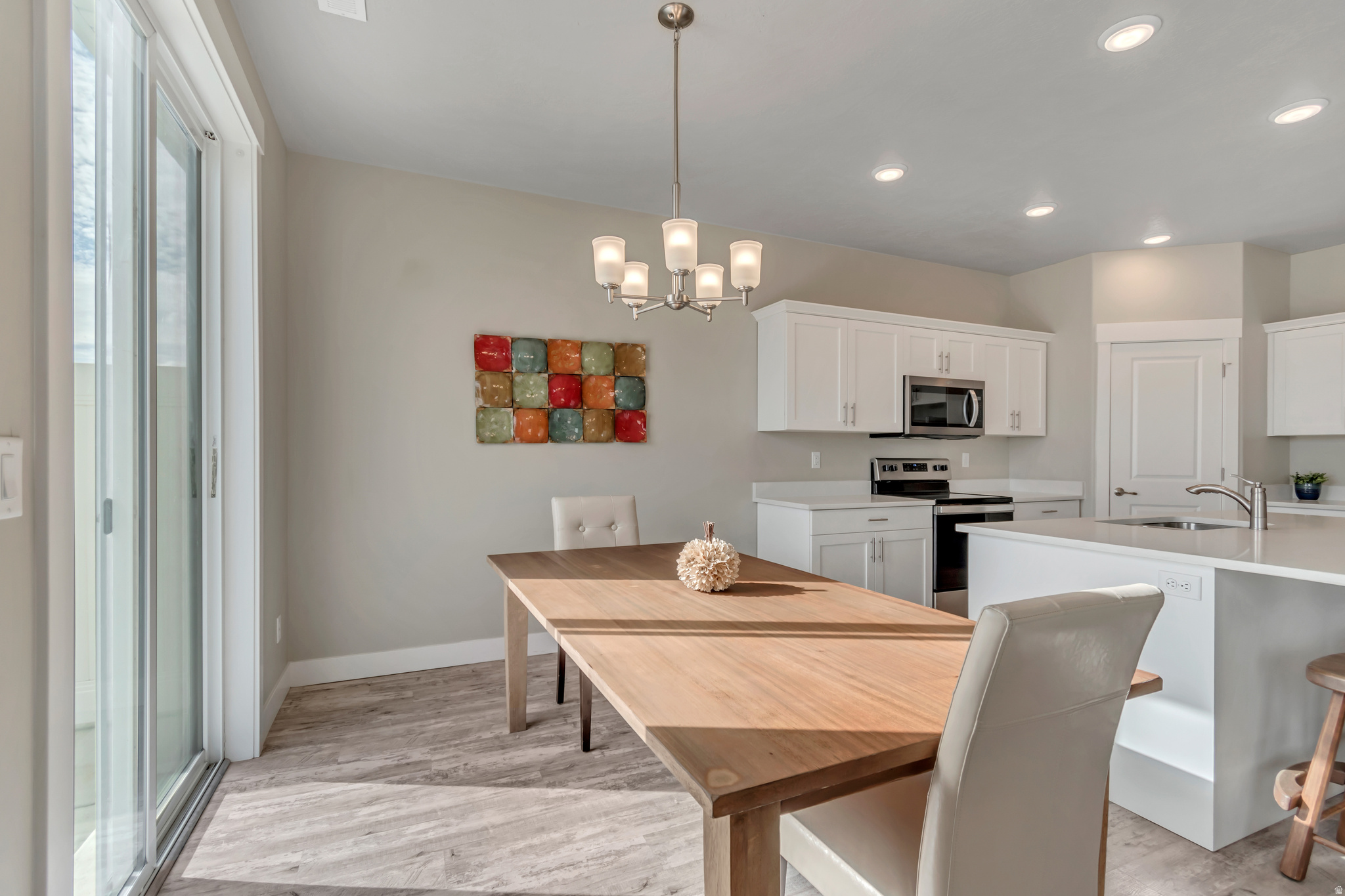 LAKEVIEW - Residential Income