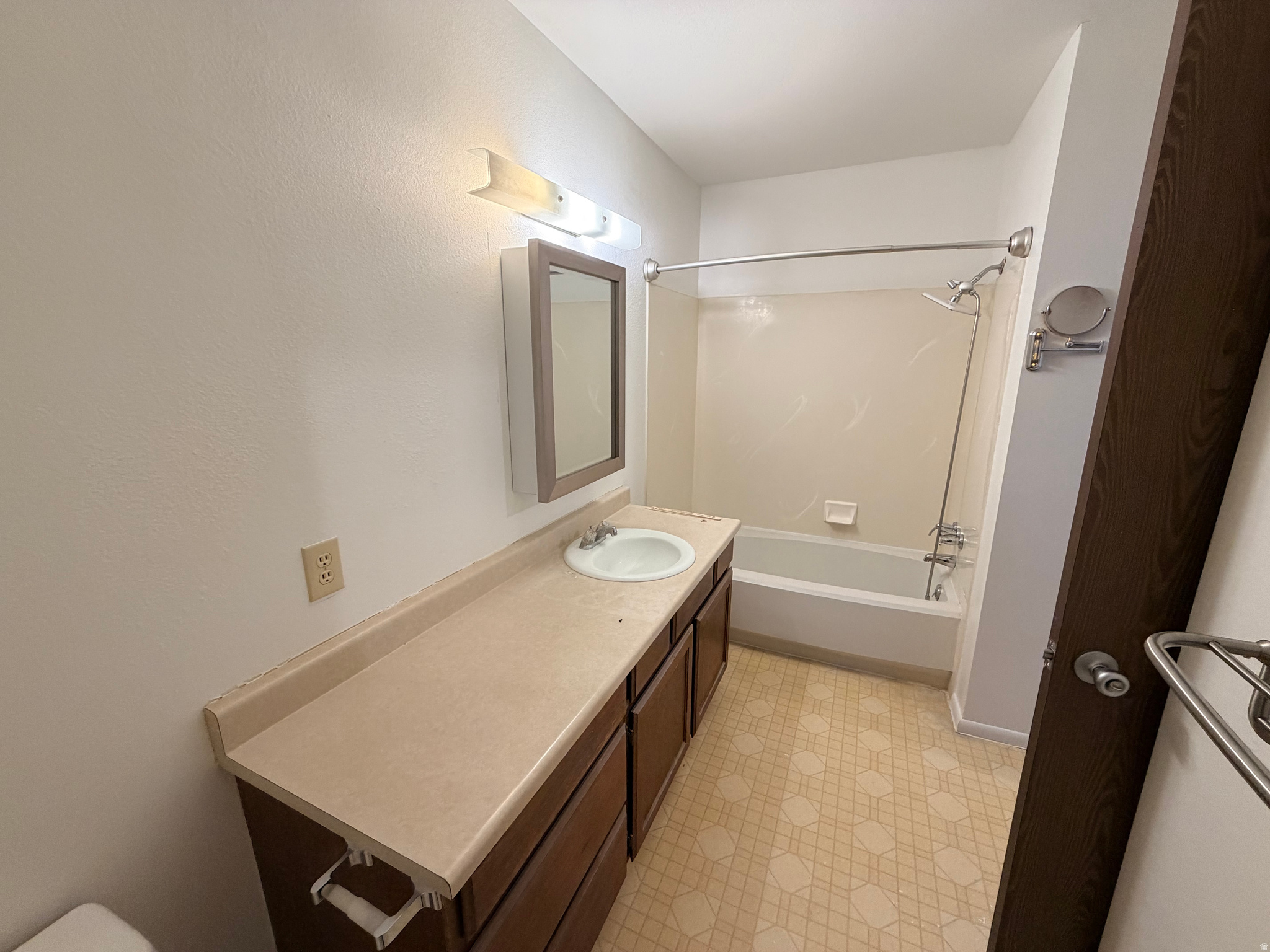 ASHLEY PARK CONDO PHASE I - Residential