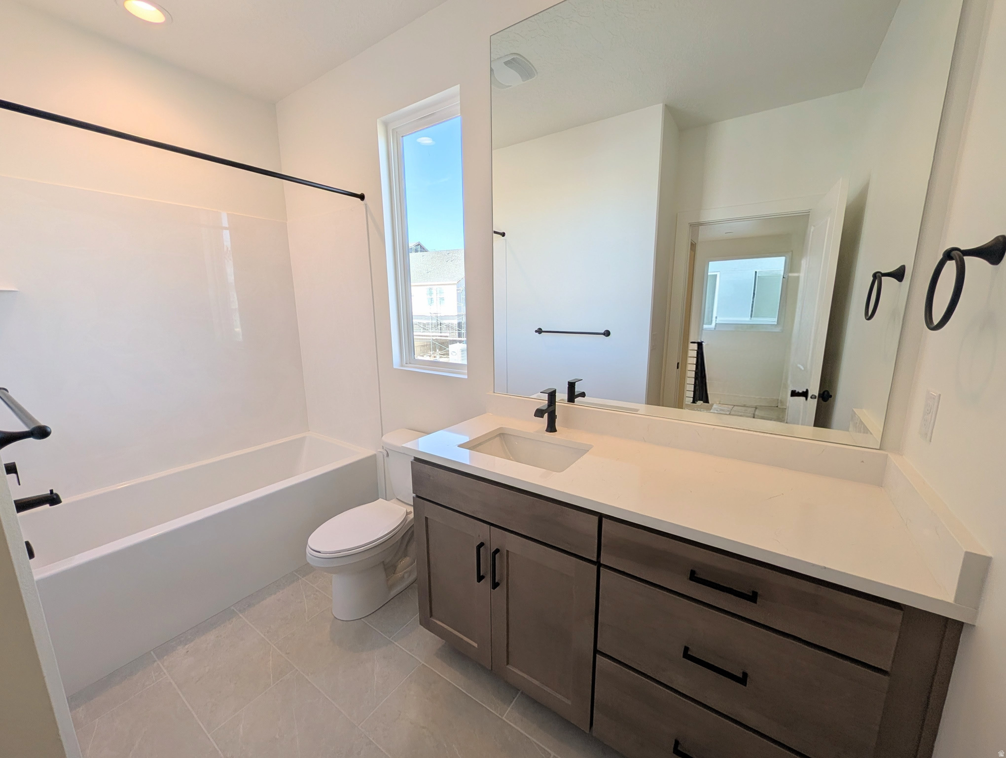 DAYBREAK - Residential