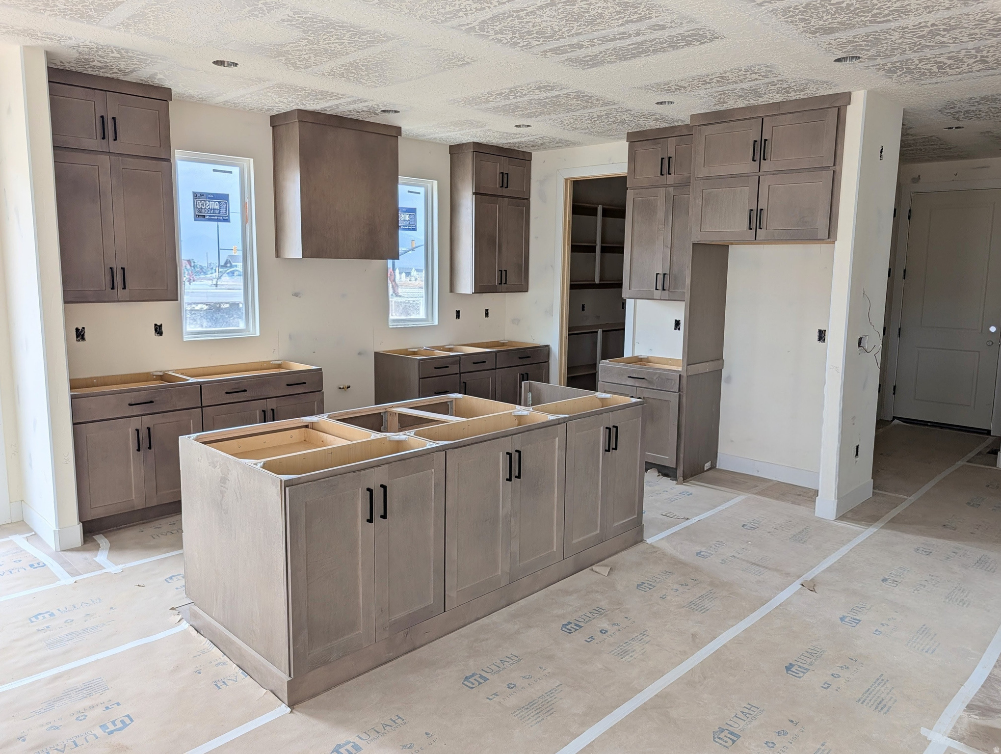 DAYBREAK - Residential