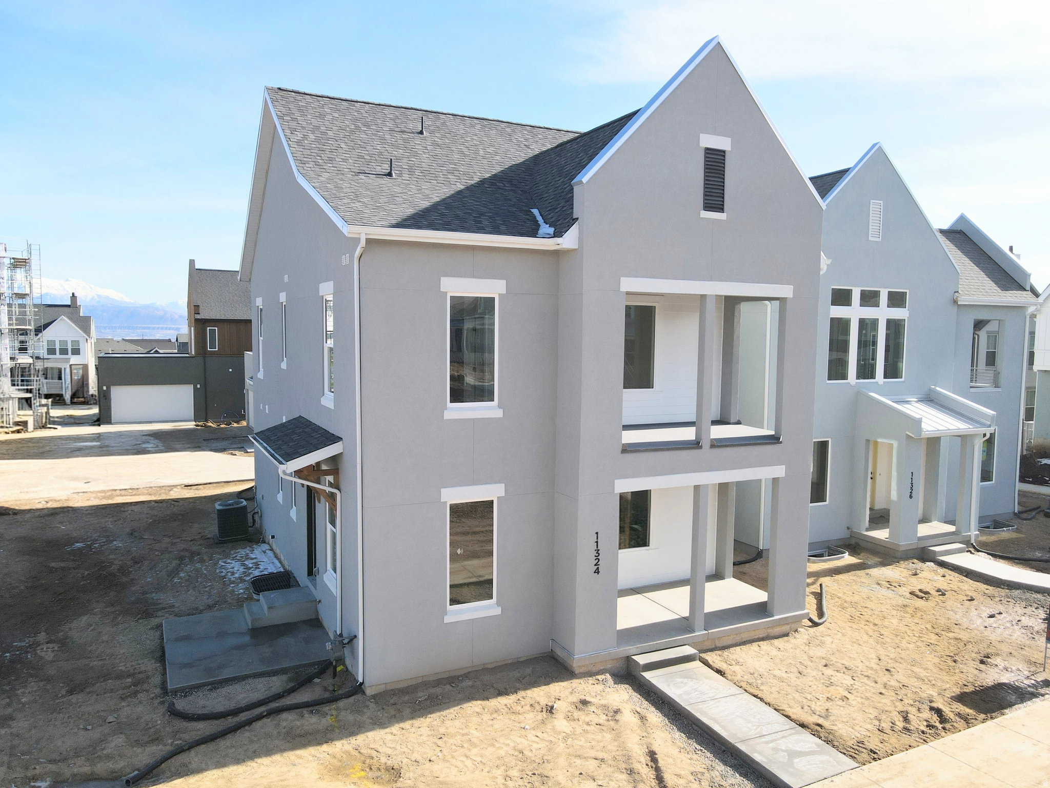 DAYBREAK - Residential