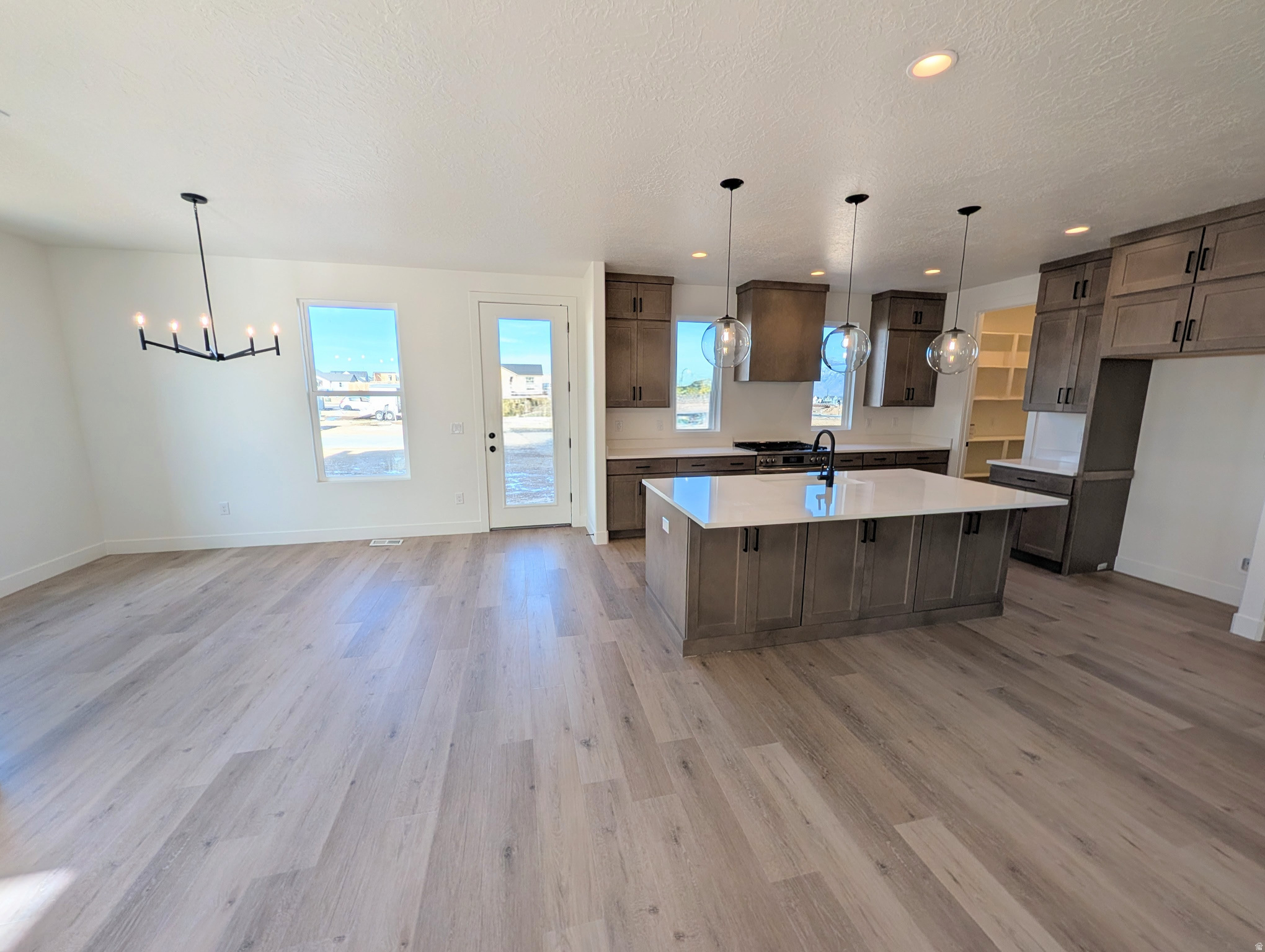 DAYBREAK - Residential