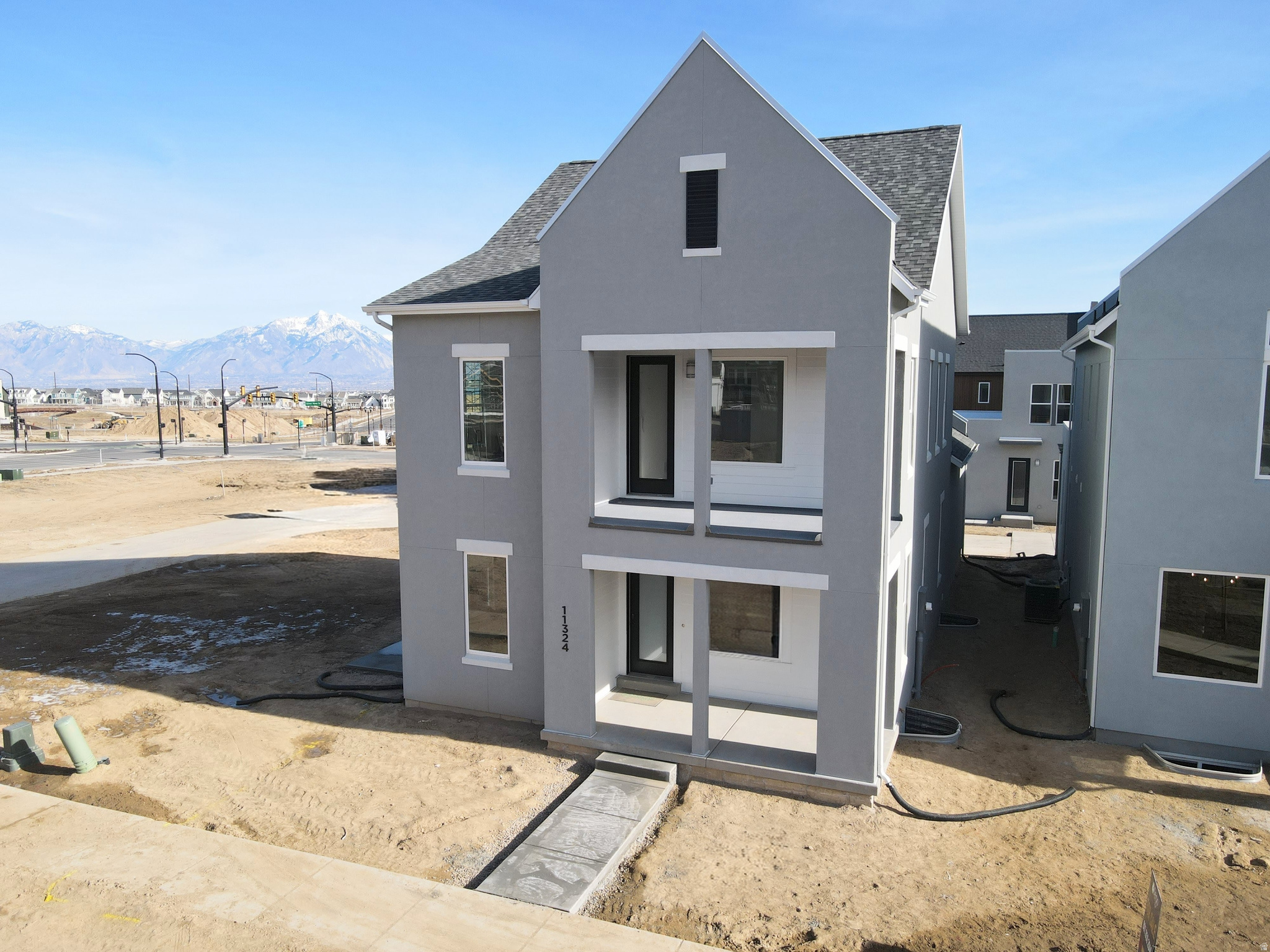 DAYBREAK - Residential