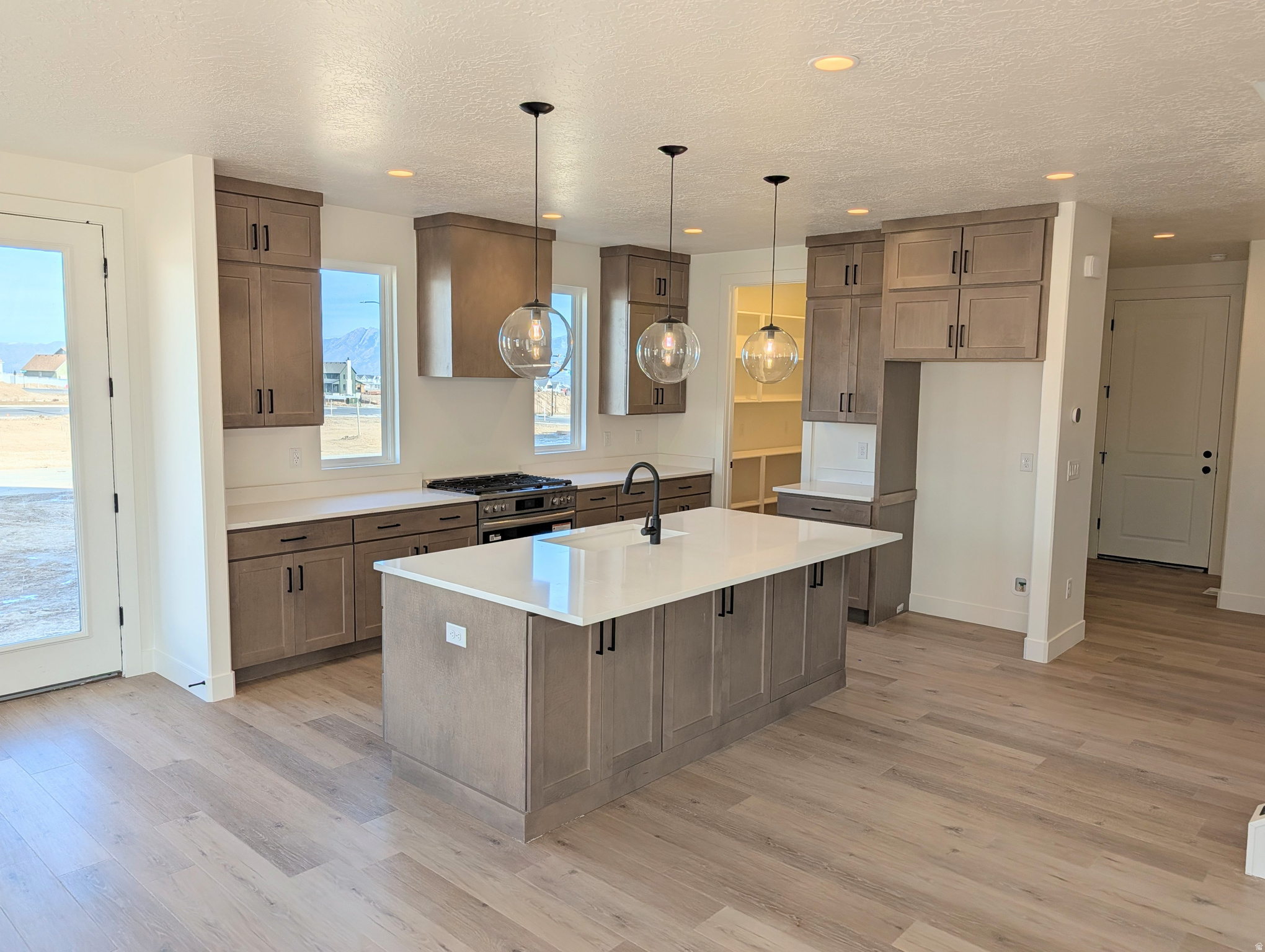 DAYBREAK - Residential