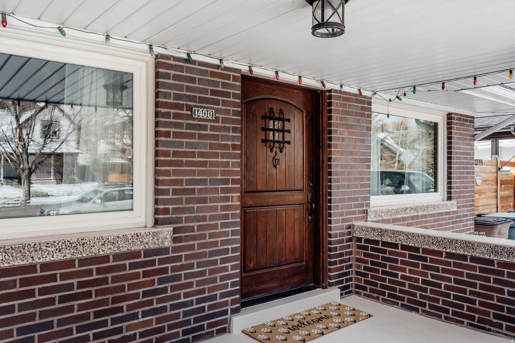 Photo of 1400 S 900 E, Salt Lake City, UT 84105 (MLS # 2141180)