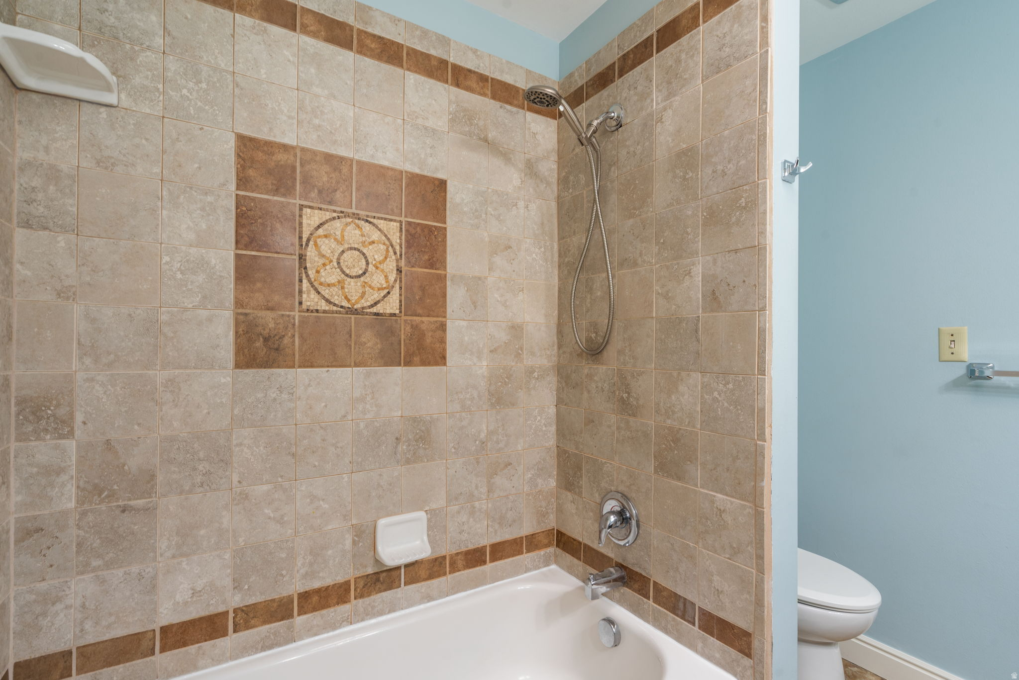 ROLLING KNOLLS NO 1 - Residential