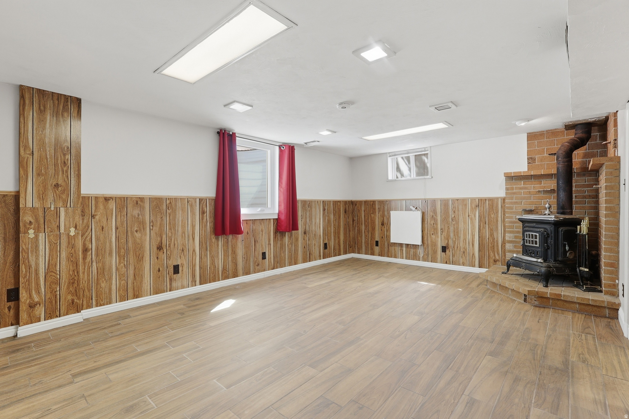 ROLLING KNOLLS NO 1 - Residential