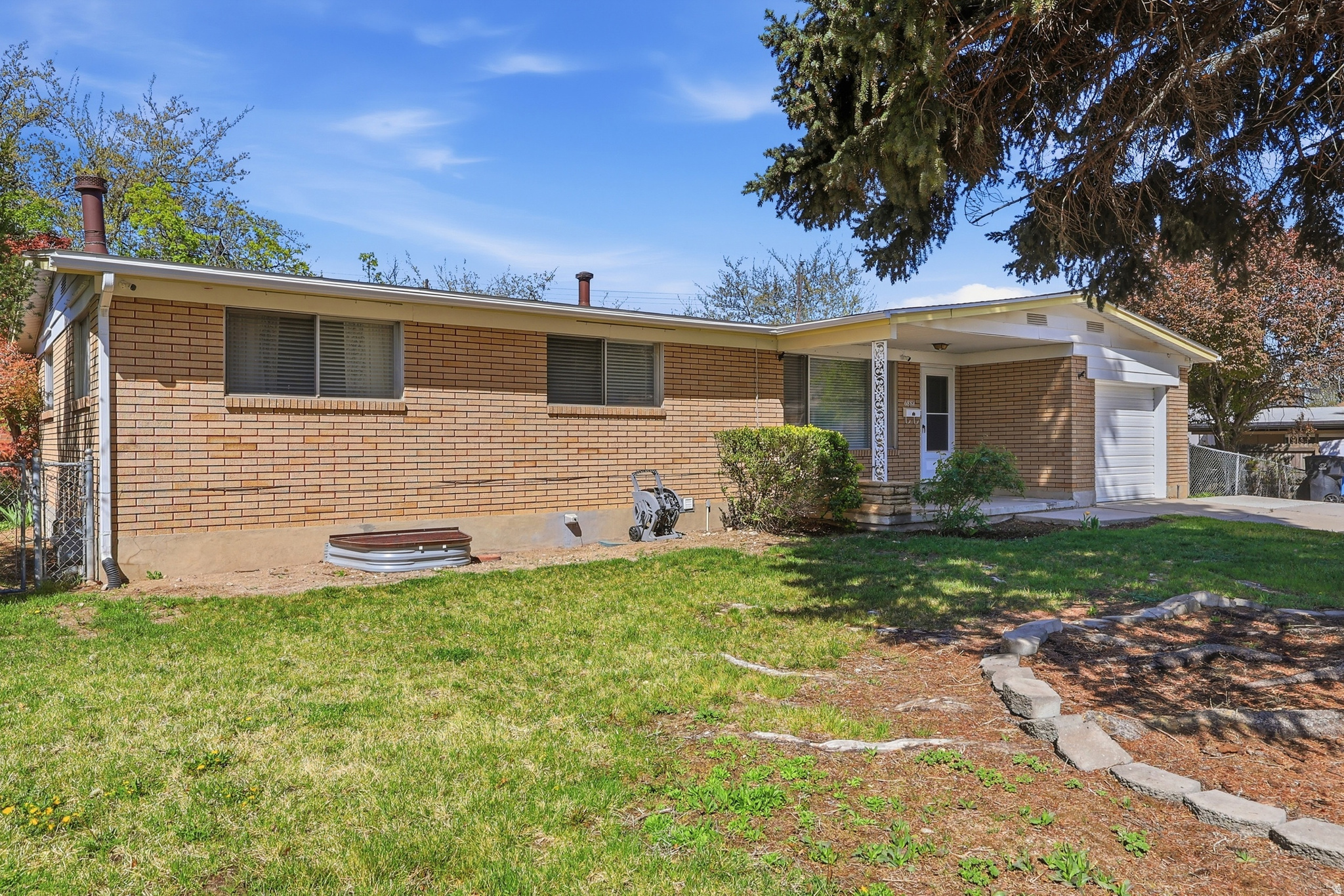 ROLLING KNOLLS NO 1 - Residential