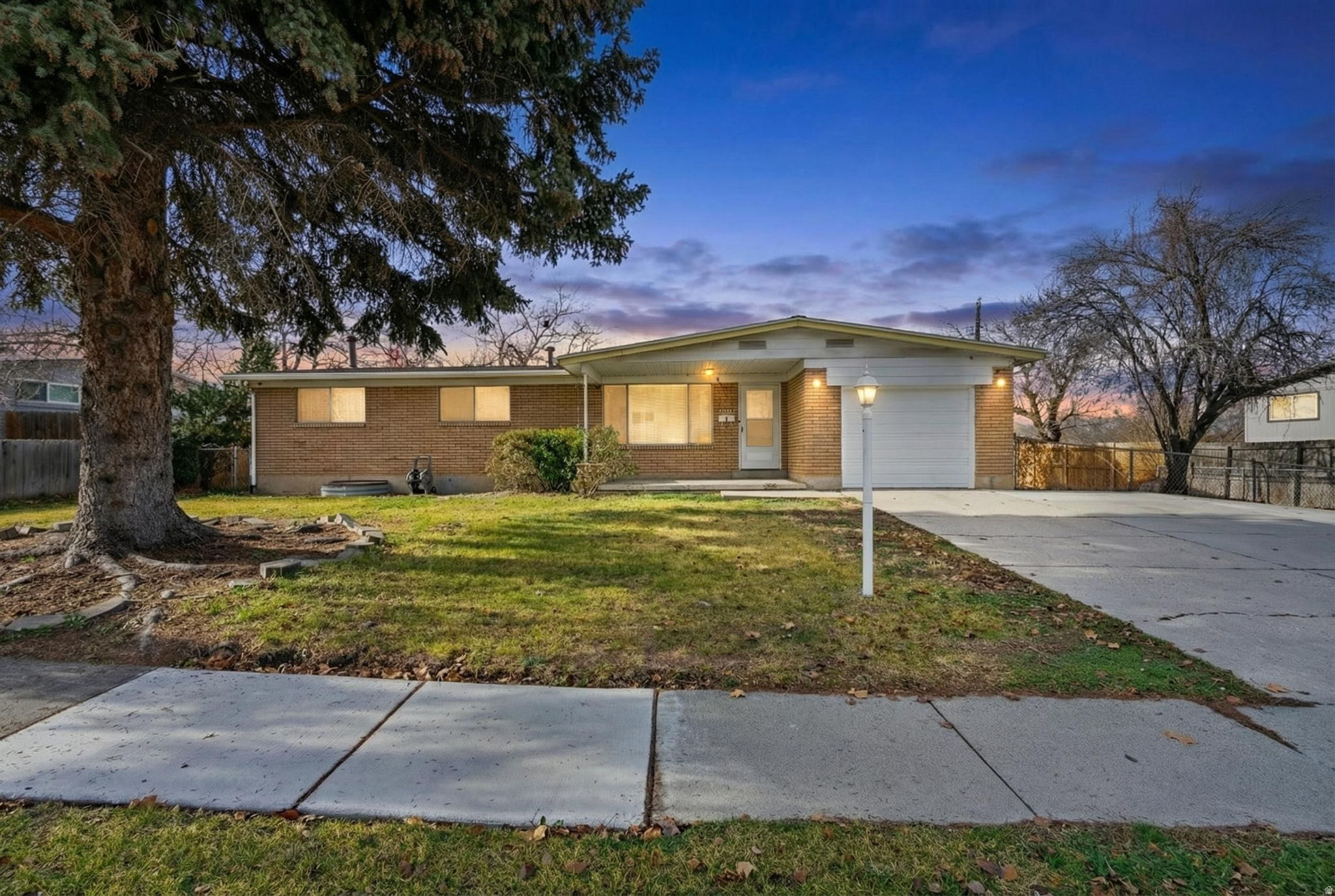 ROLLING KNOLLS NO 1 - Residential