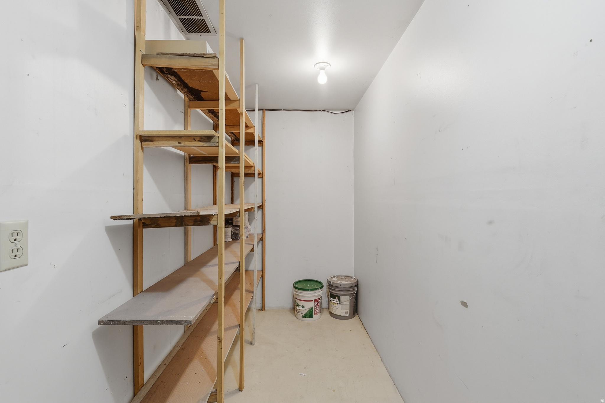 ROLLING KNOLLS NO 1 - Residential