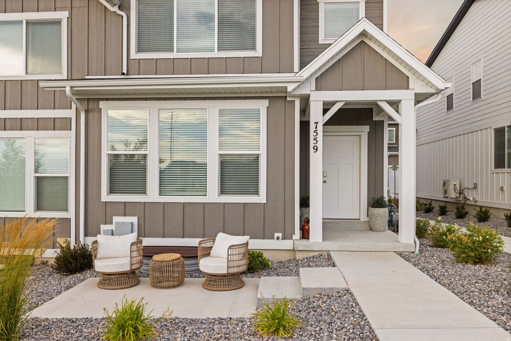 Photo of 7559 S TOPAZ SKY LN, West Jordan, UT 84081 (MLS # 2173341)