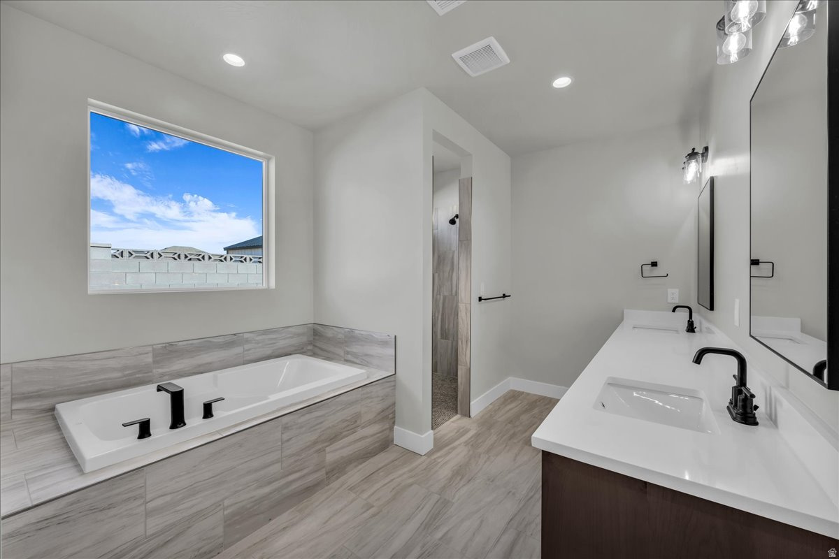 IRON WEST - Residential