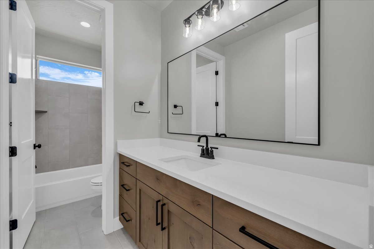 IRON WEST - Residential