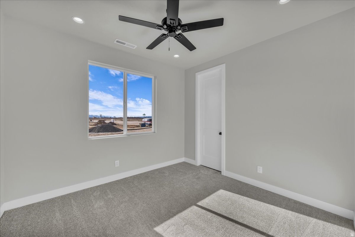 IRON WEST - Residential