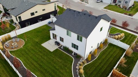 Tiny photo for 781 E 450 S, Smithfield, UT 84335 (MLS # 2123555)