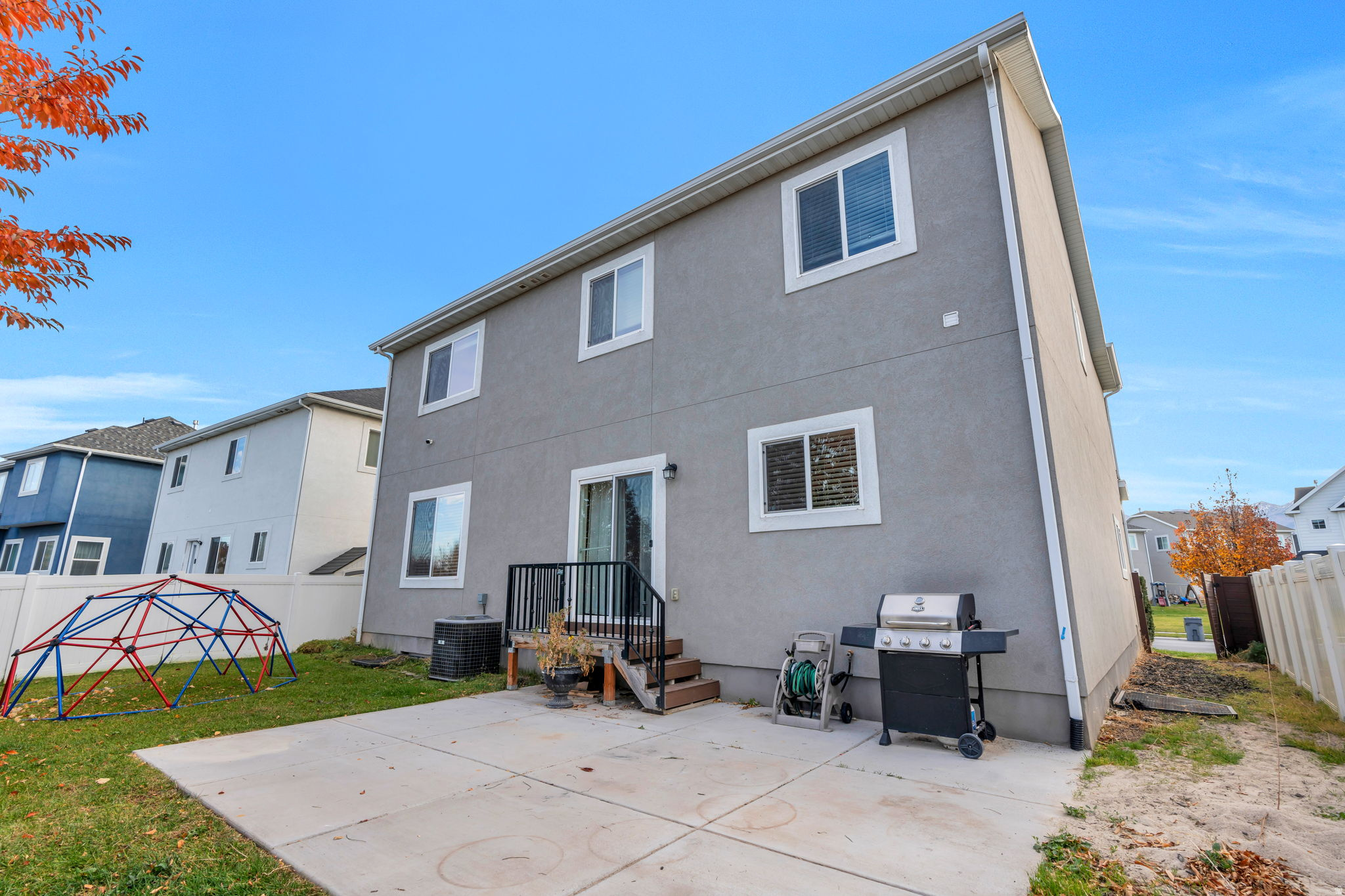 BRIDGEPORT AT WATERS EDGE - Residential