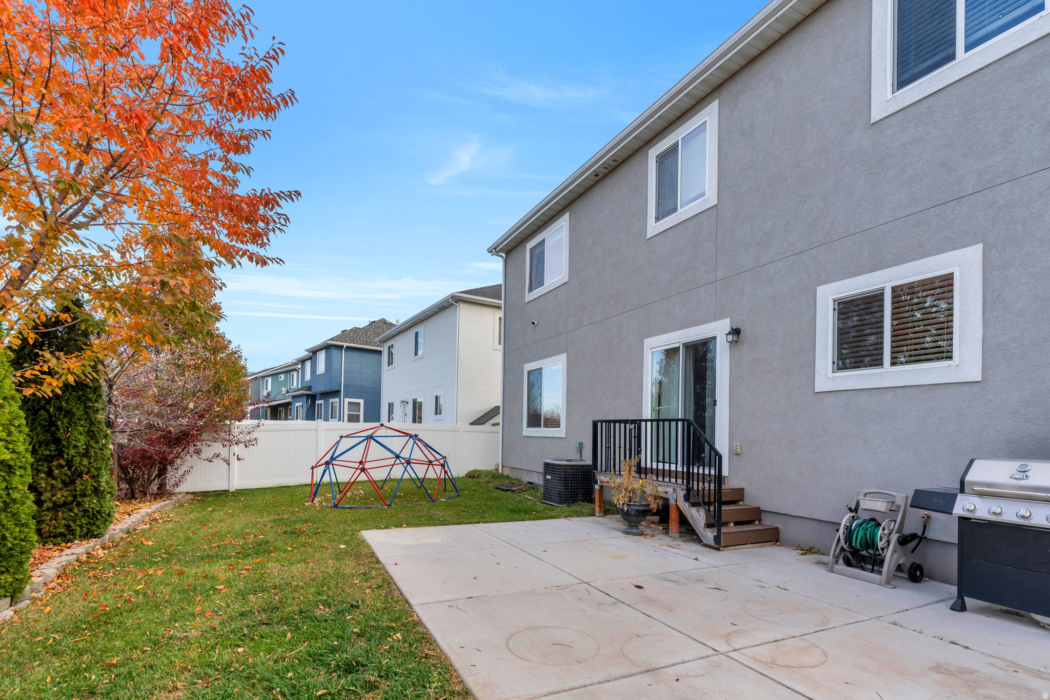 BRIDGEPORT AT WATERS EDGE - Residential