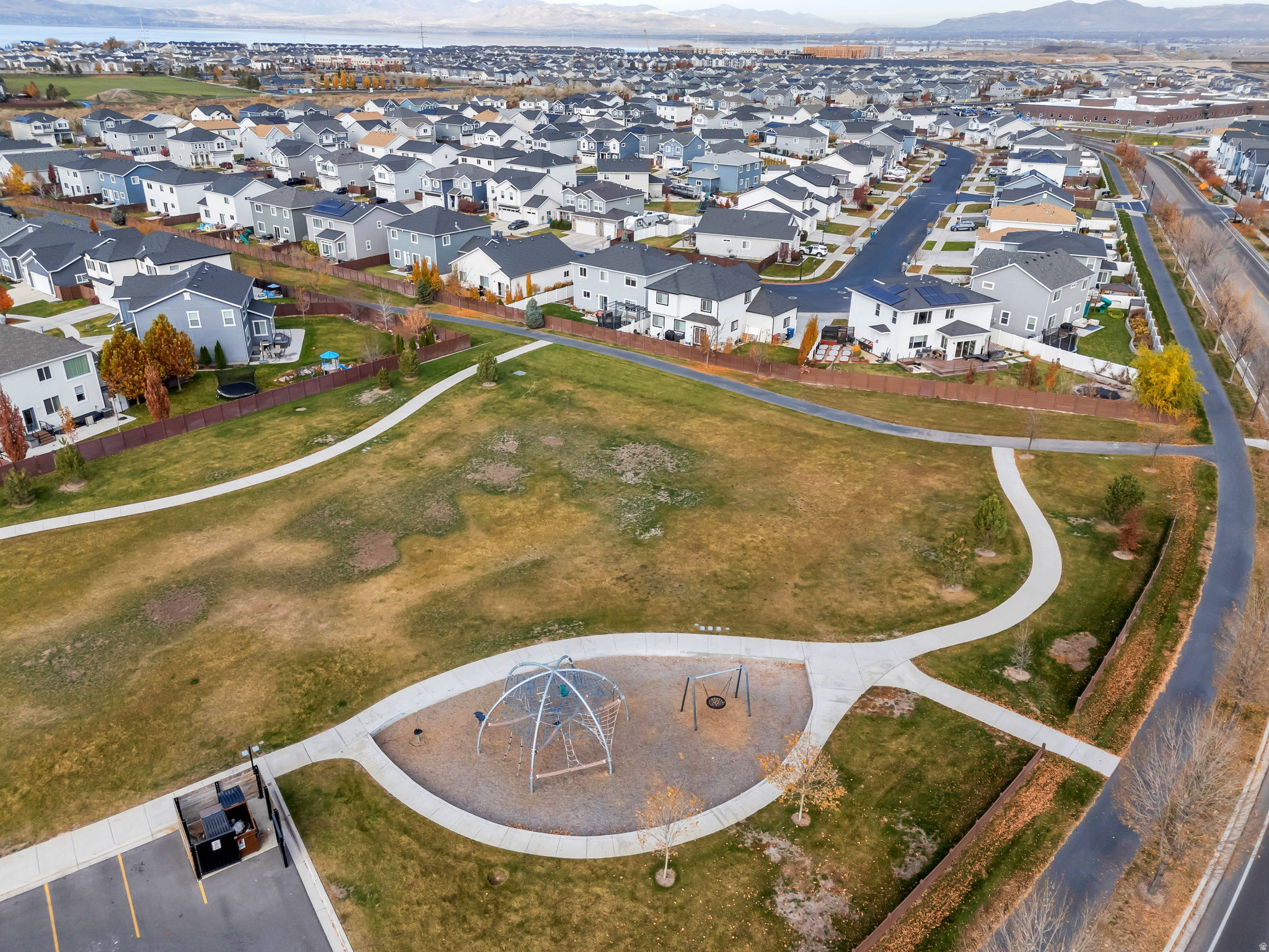 BRIDGEPORT AT WATERS EDGE - Residential