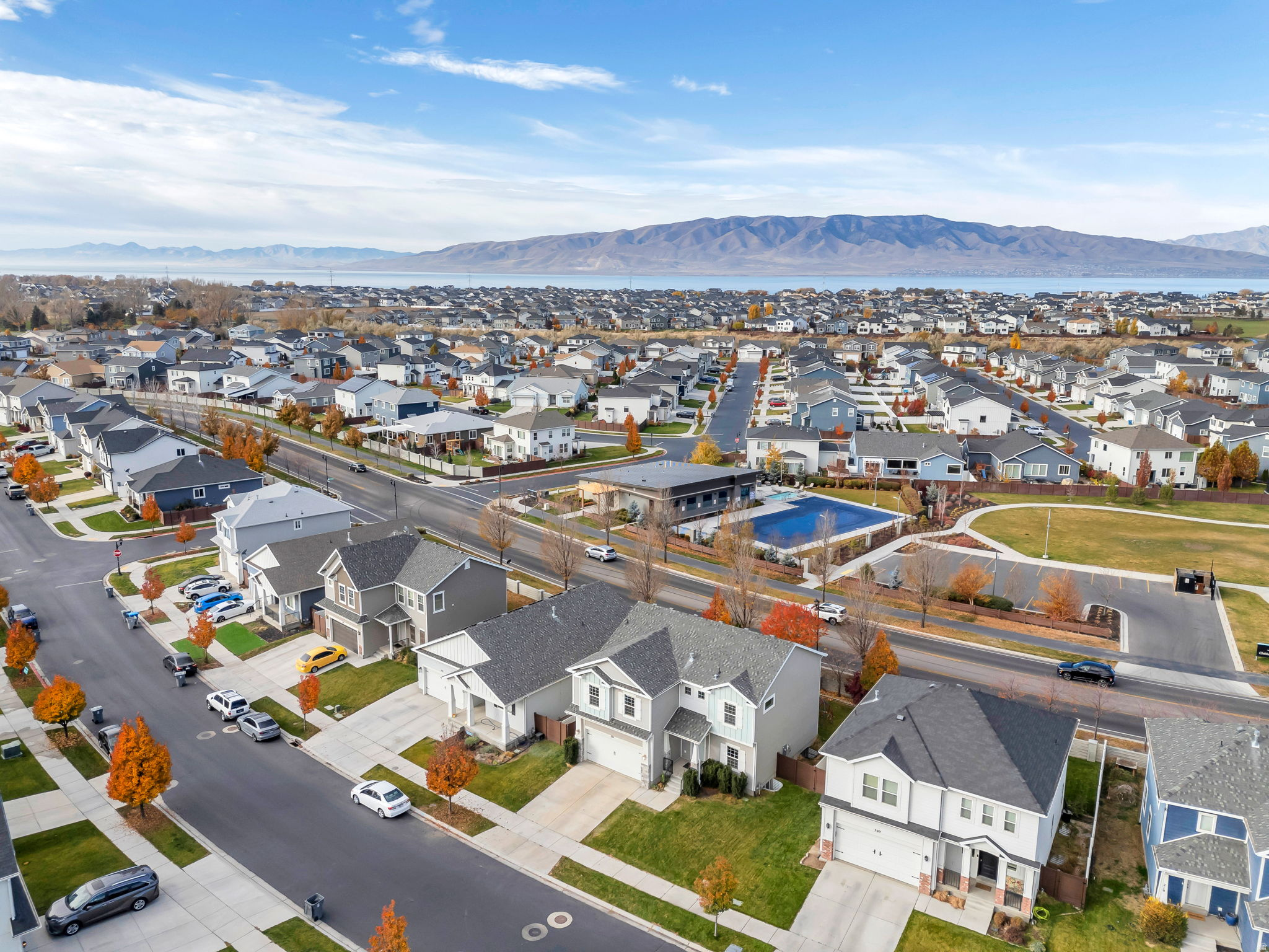 BRIDGEPORT AT WATERS EDGE - Residential