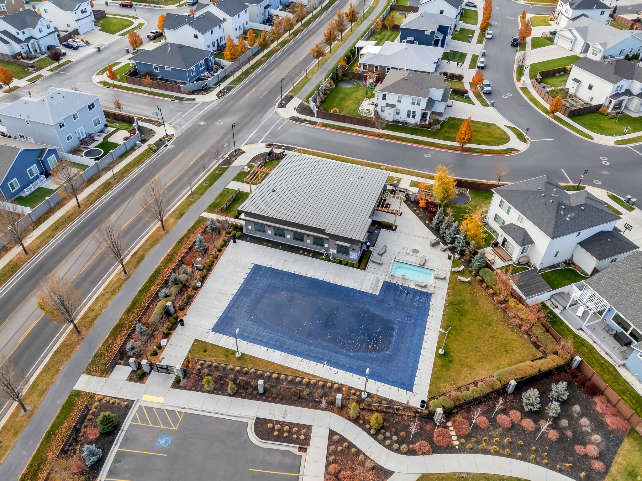 BRIDGEPORT AT WATERS EDGE - Residential