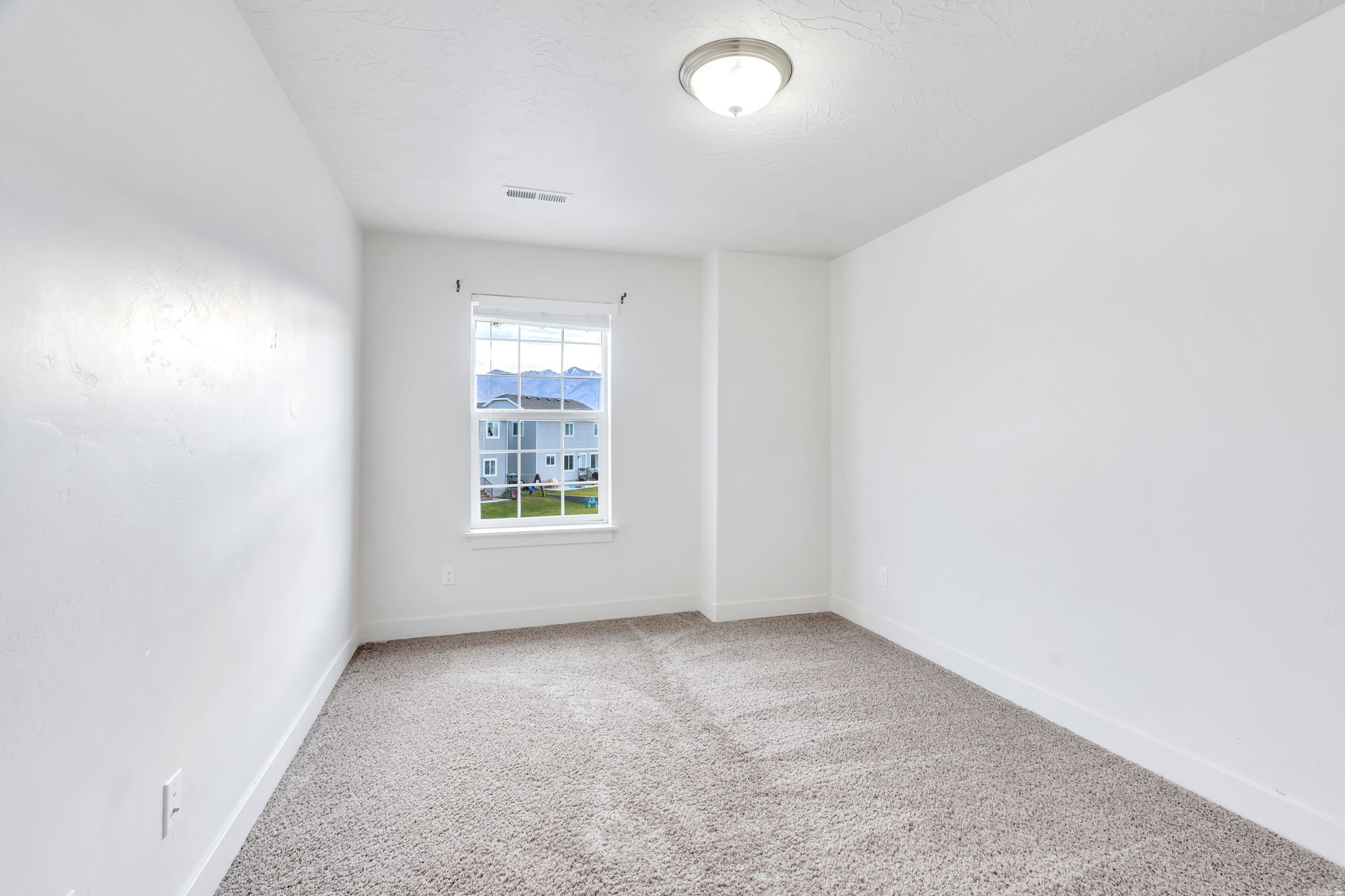 BRIDGEPORT AT WATERS EDGE - Residential