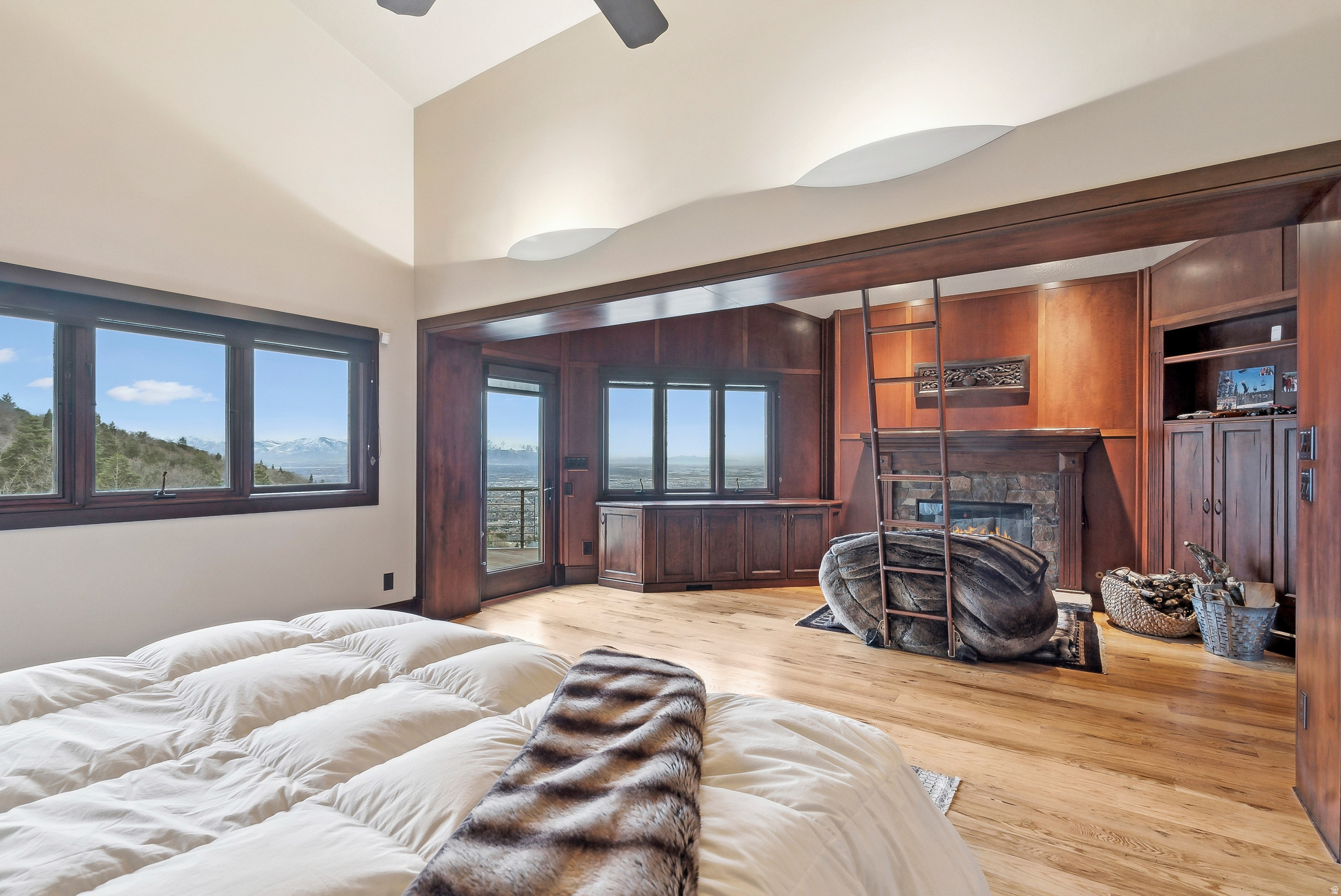 MT. OLYMPUS COVE - Residential