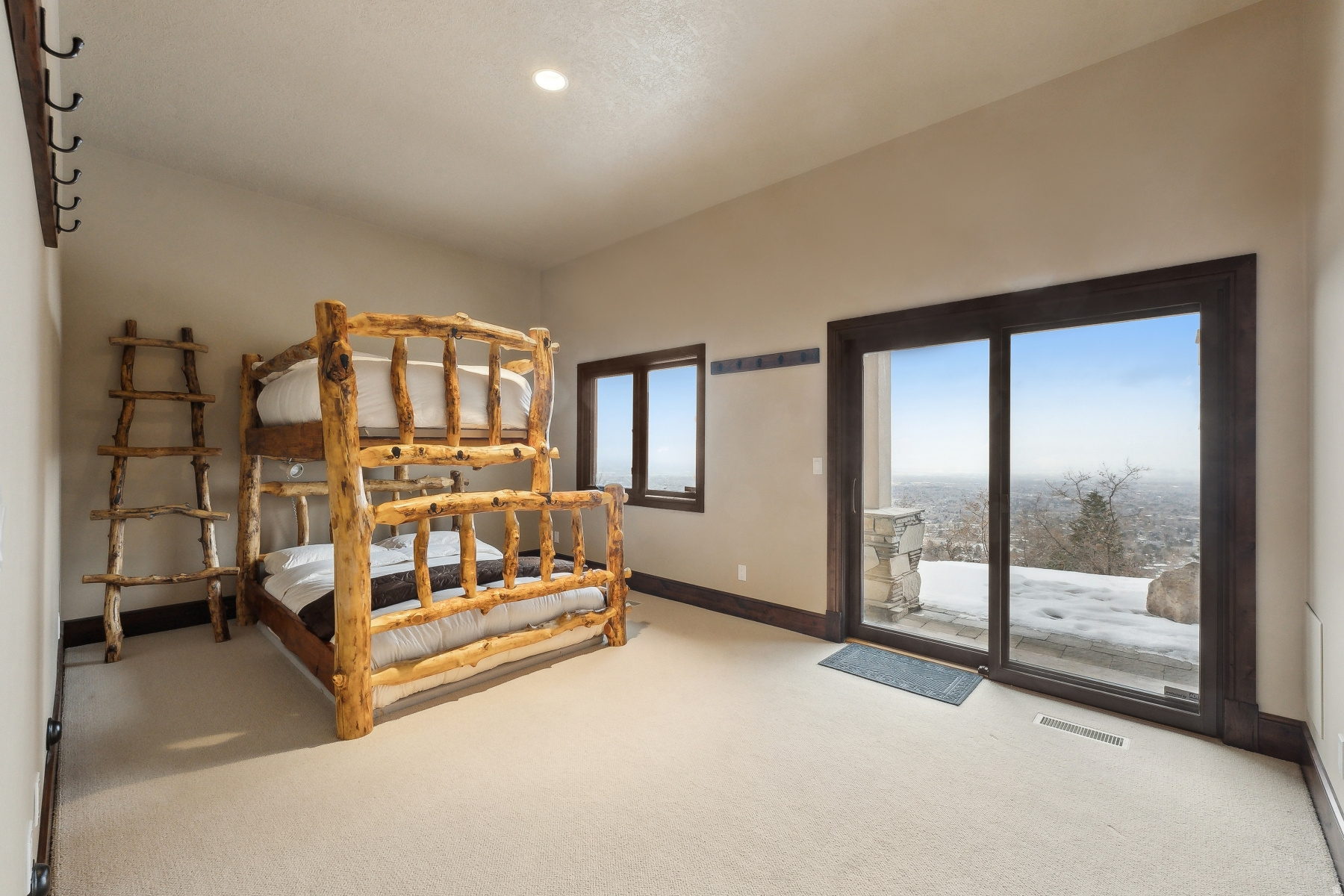 MT. OLYMPUS COVE - Residential