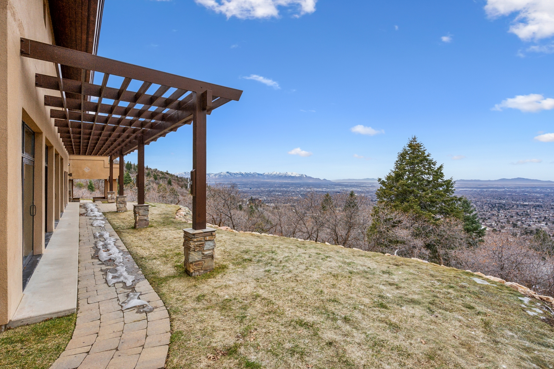 MT. OLYMPUS COVE - Residential