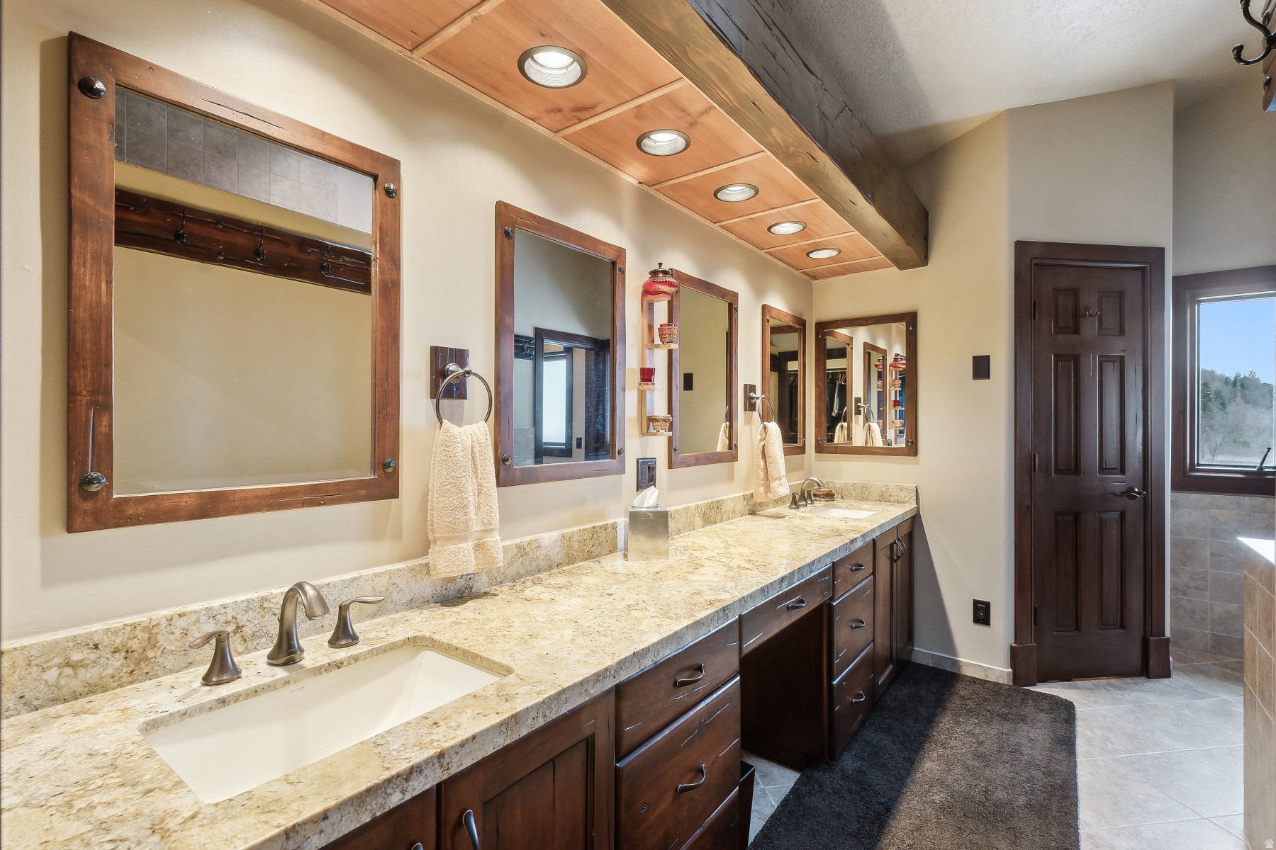 MT. OLYMPUS COVE - Residential