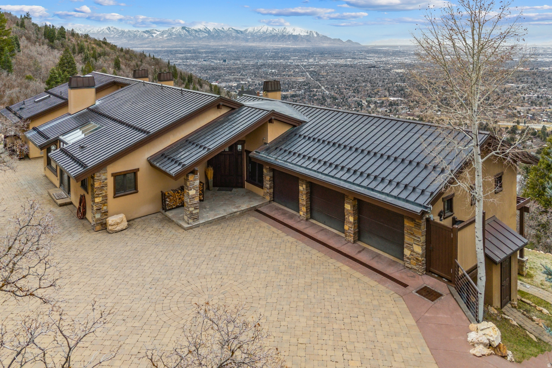 MT. OLYMPUS COVE - Residential