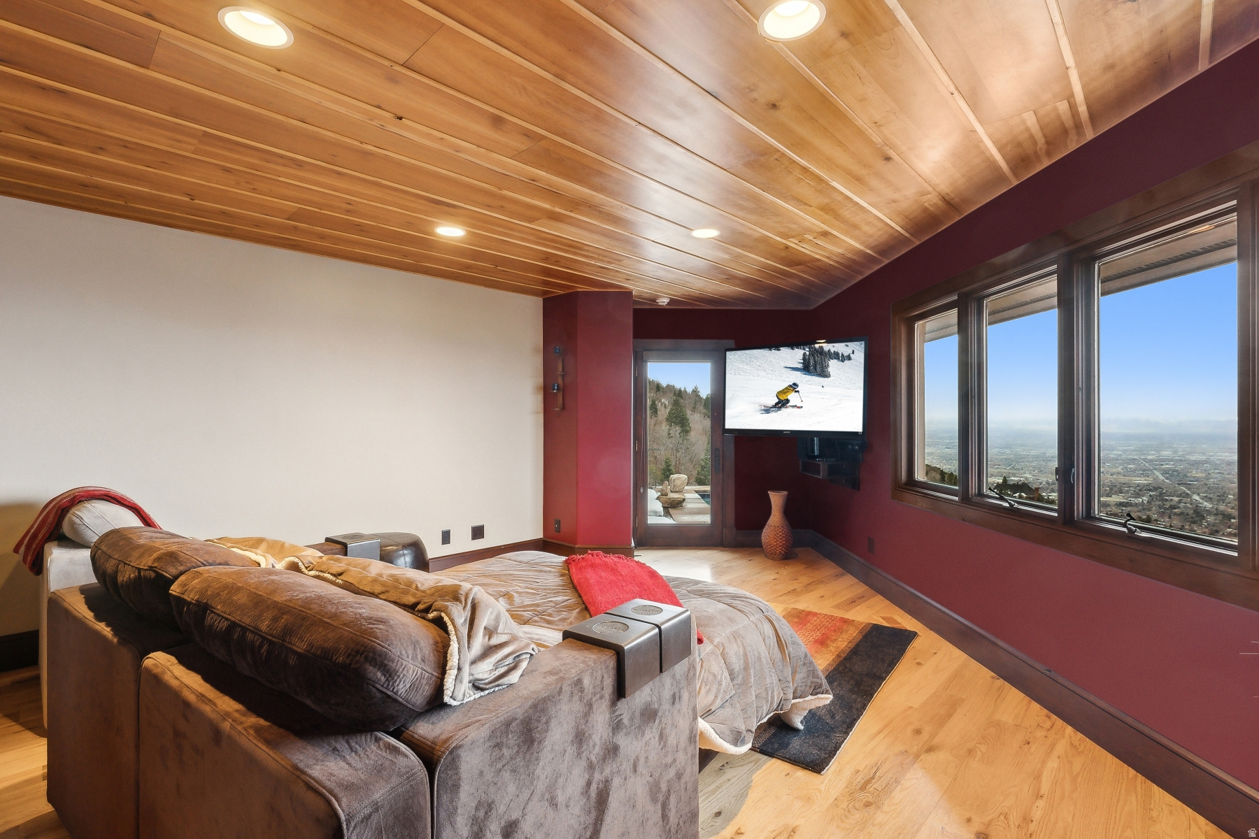 MT. OLYMPUS COVE - Residential