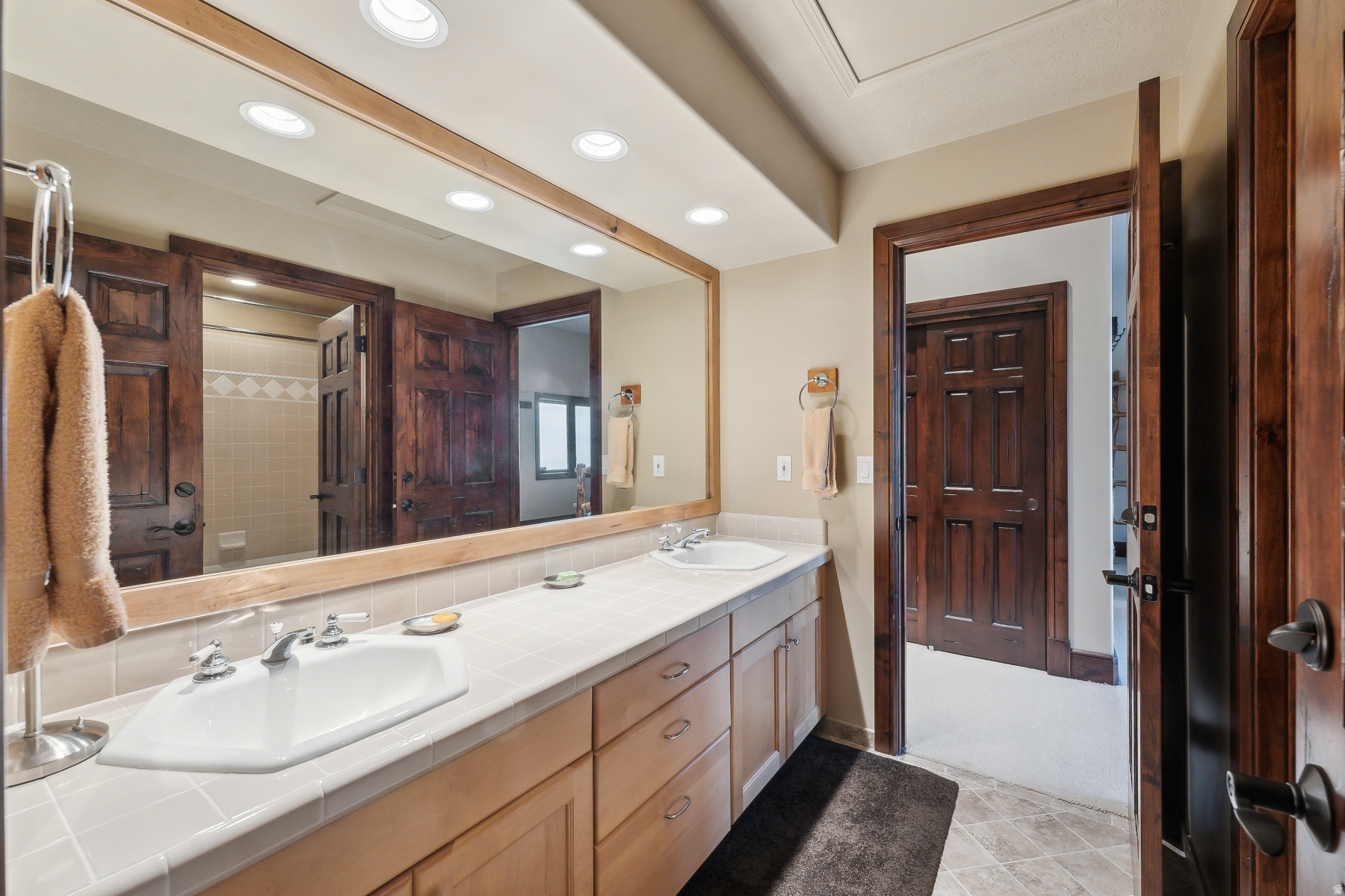 MT. OLYMPUS COVE - Residential