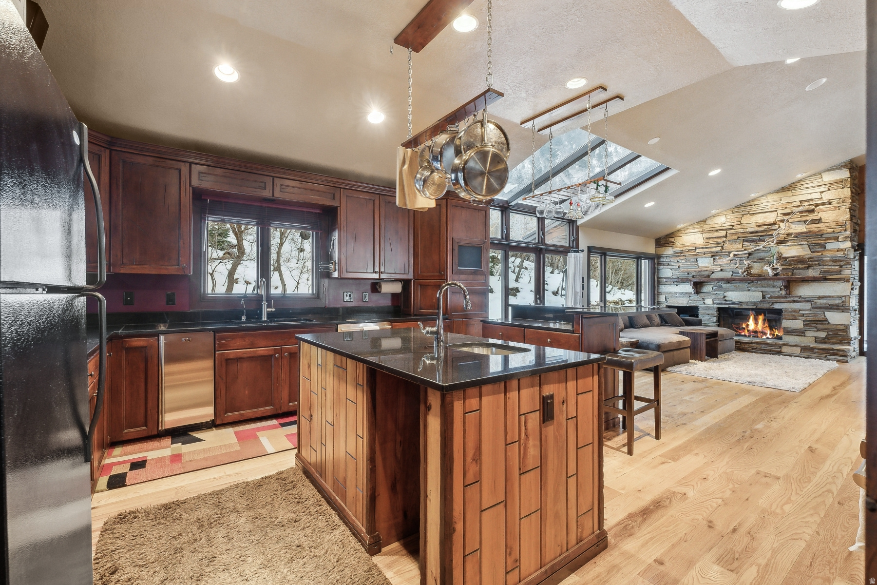 MT. OLYMPUS COVE - Residential