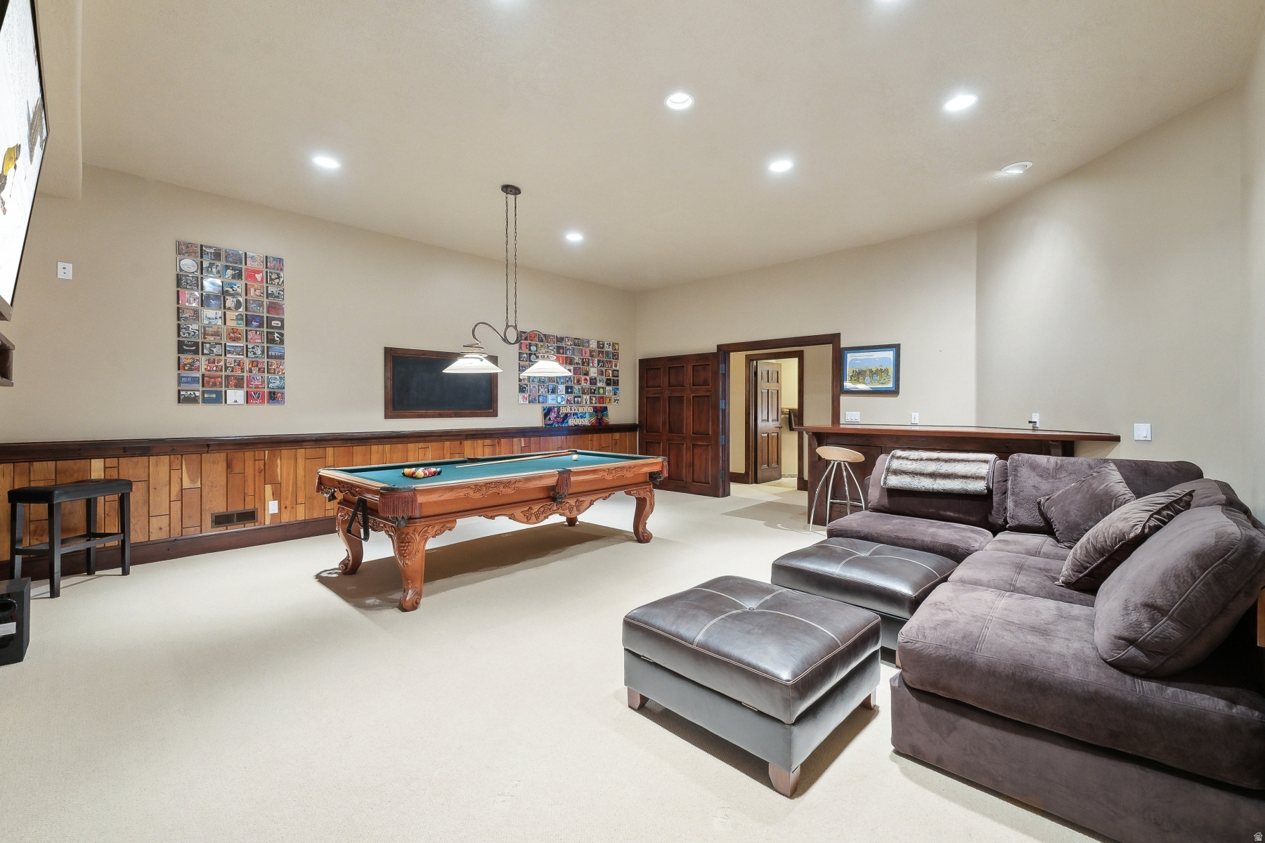 MT. OLYMPUS COVE - Residential