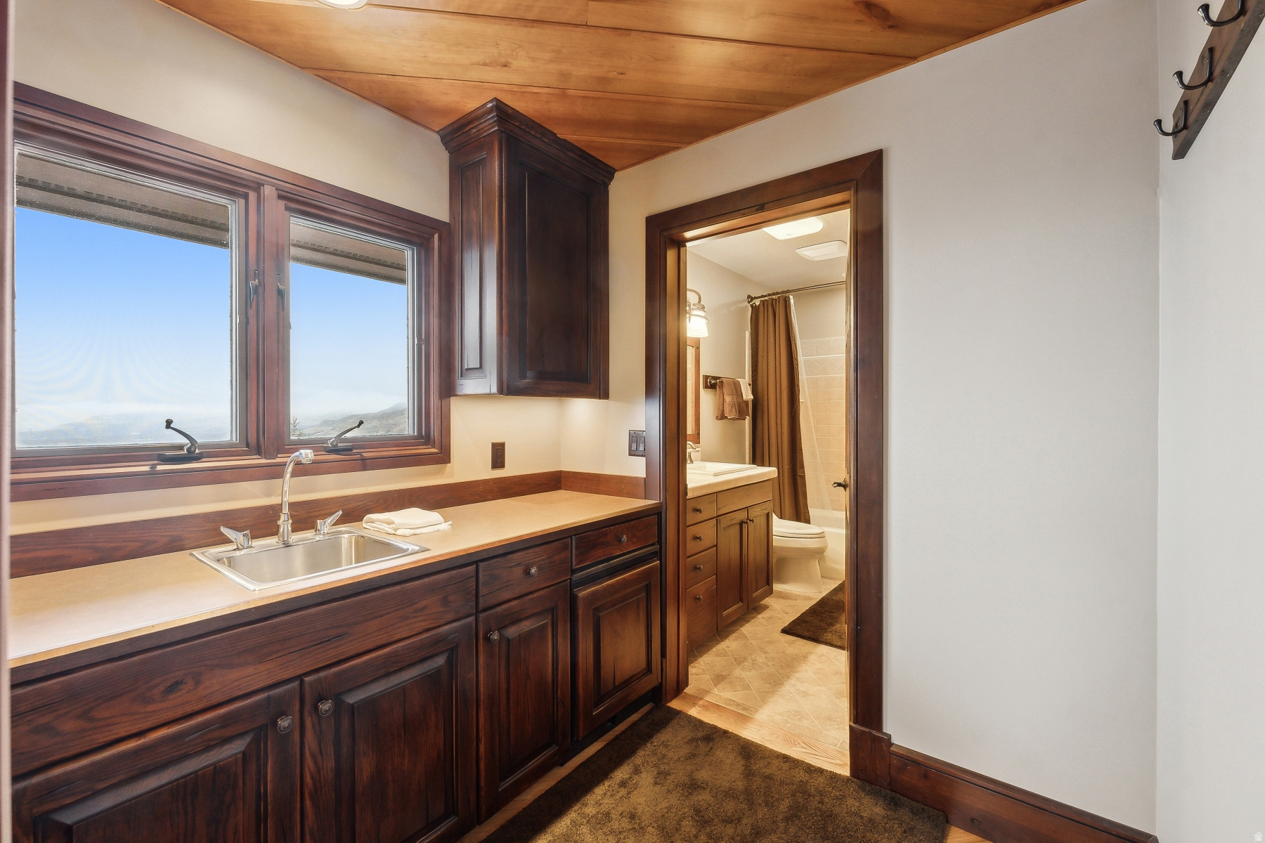 MT. OLYMPUS COVE - Residential