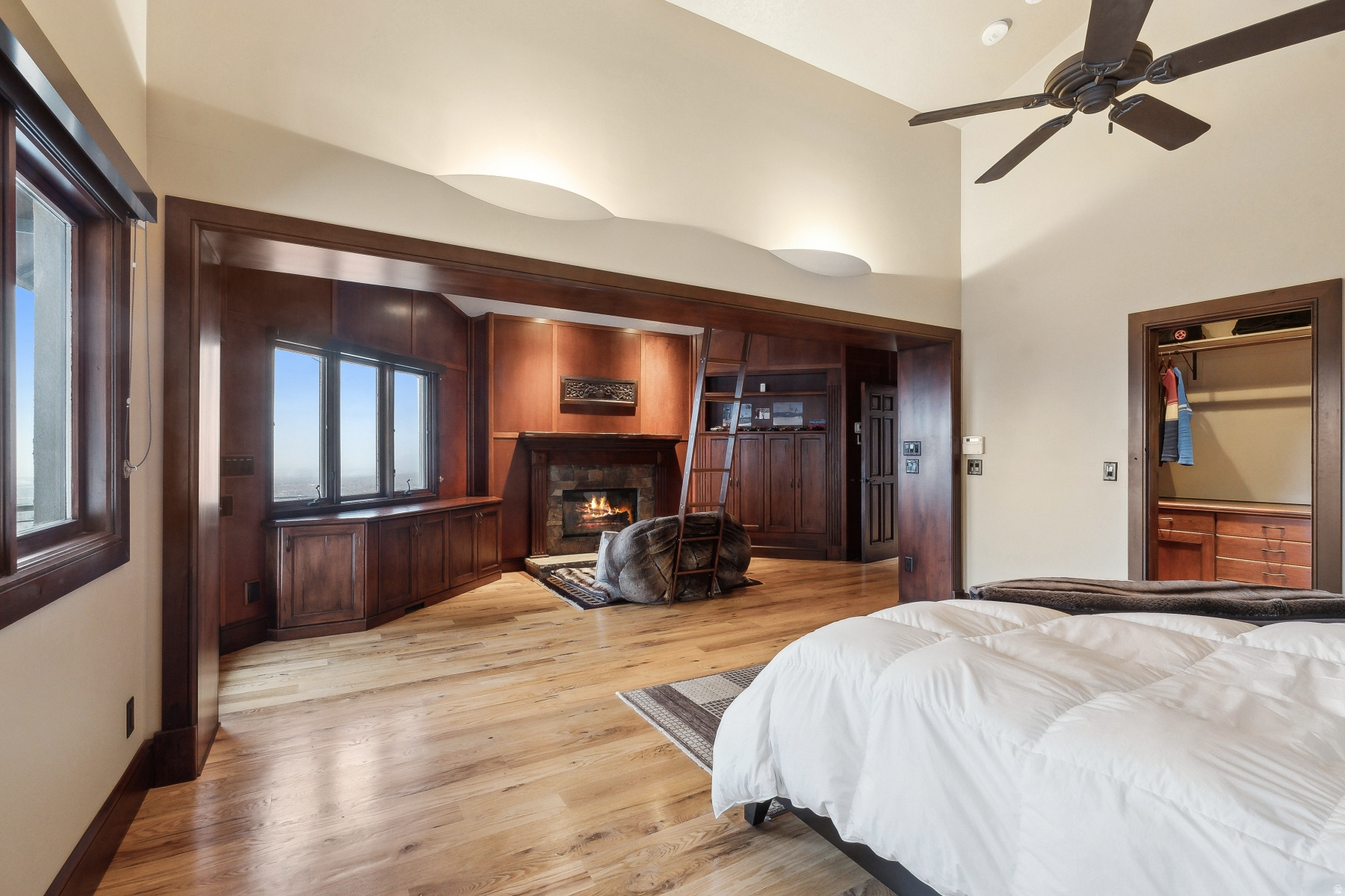 MT. OLYMPUS COVE - Residential