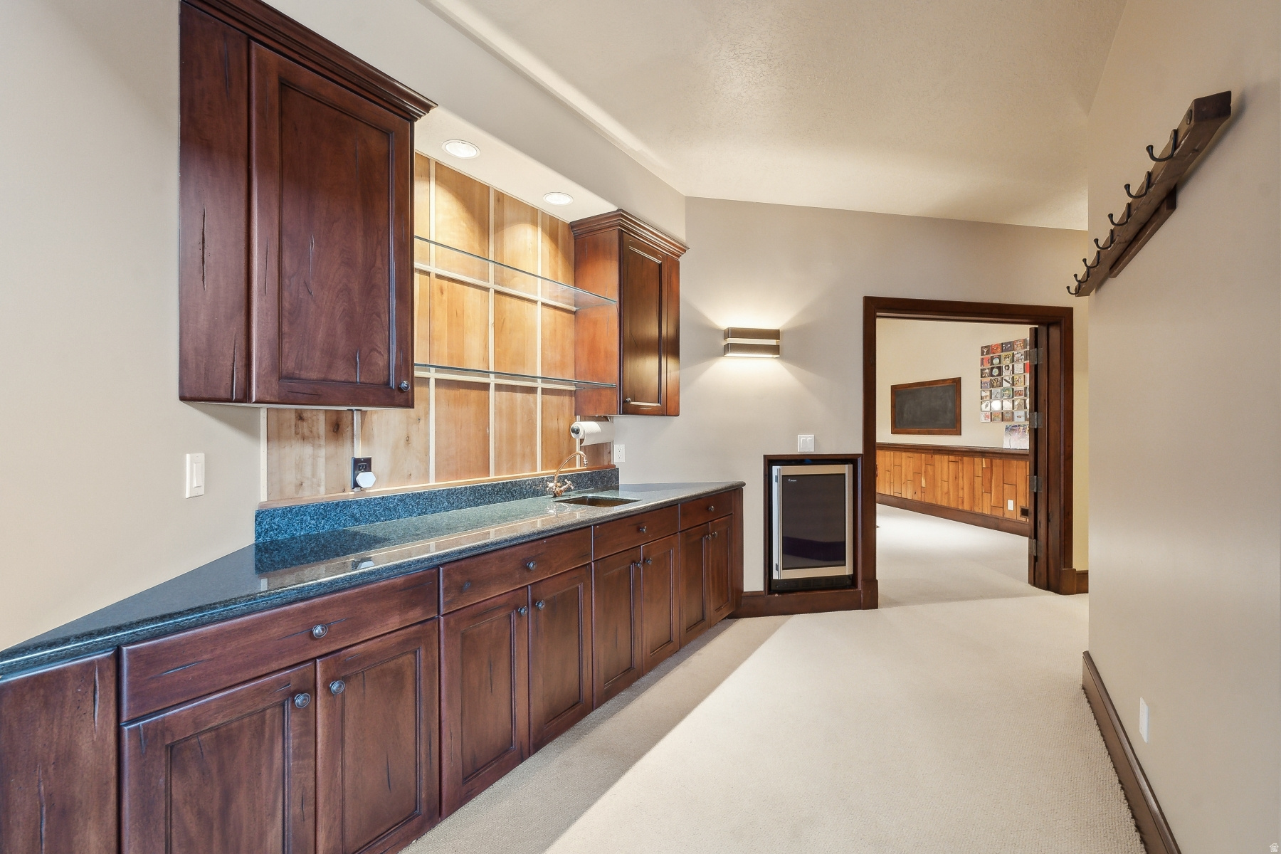 MT. OLYMPUS COVE - Residential