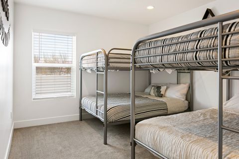 Tiny photo for 1143 S GAP CANYON PKWY #27, Saint George, UT 84770 (MLS # 2145362)