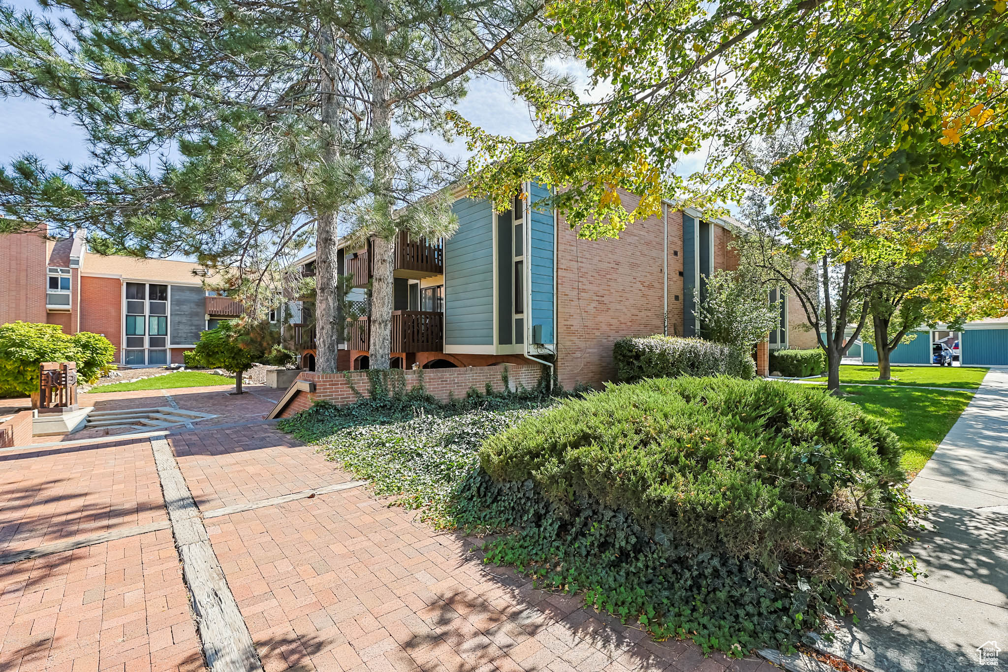 VILLAGE 2 - Residential