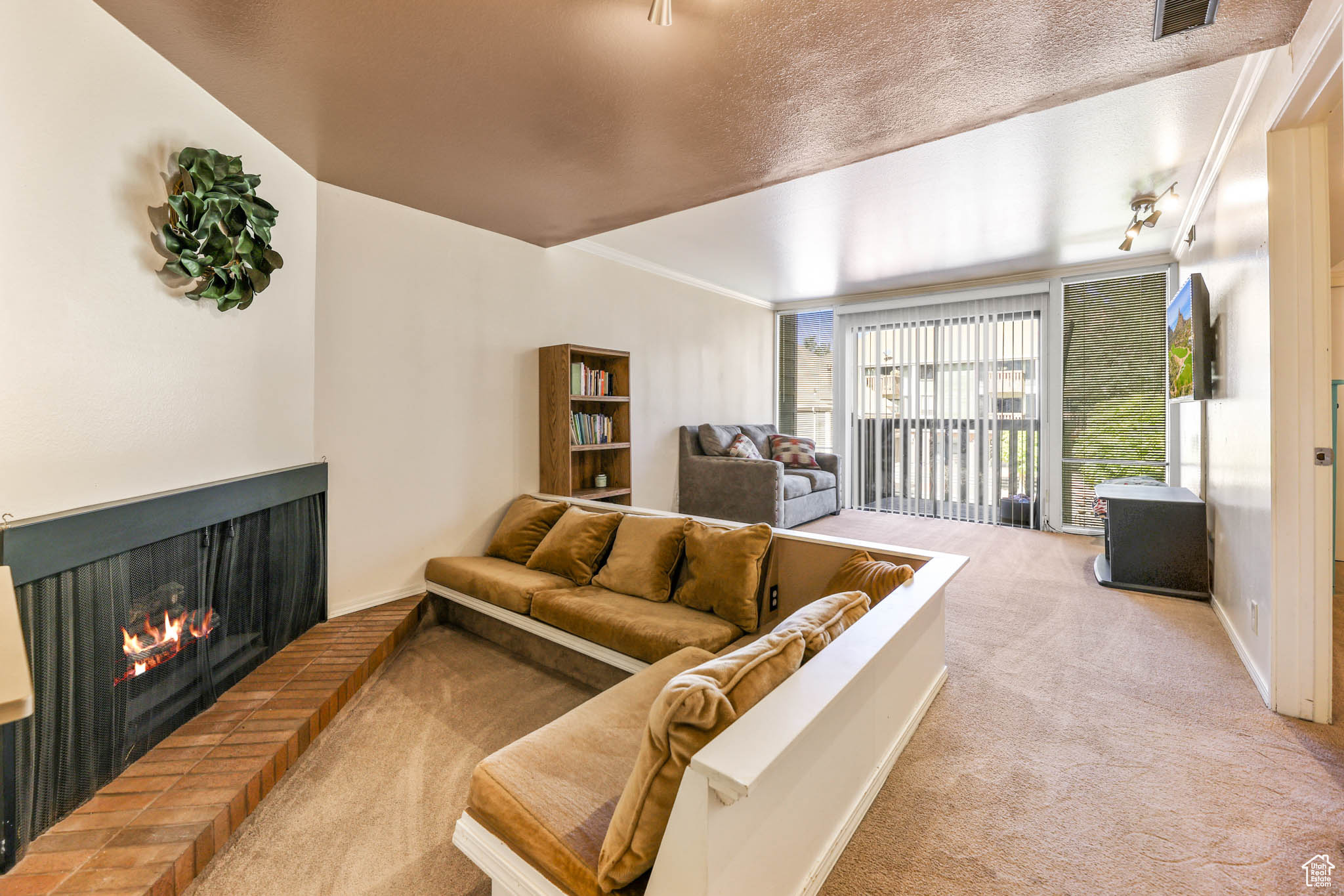 VILLAGE 2 - Residential